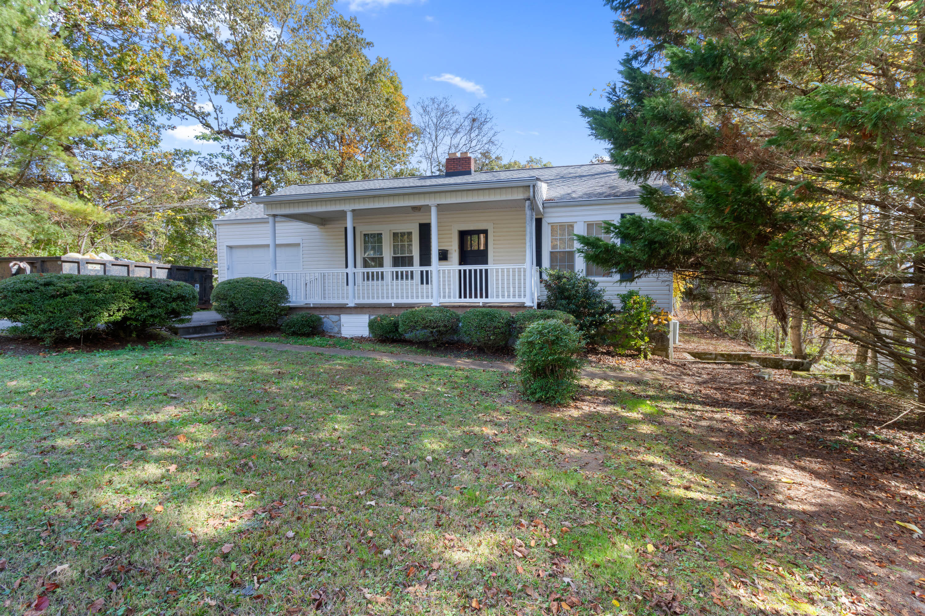 712 Orchard Terrace