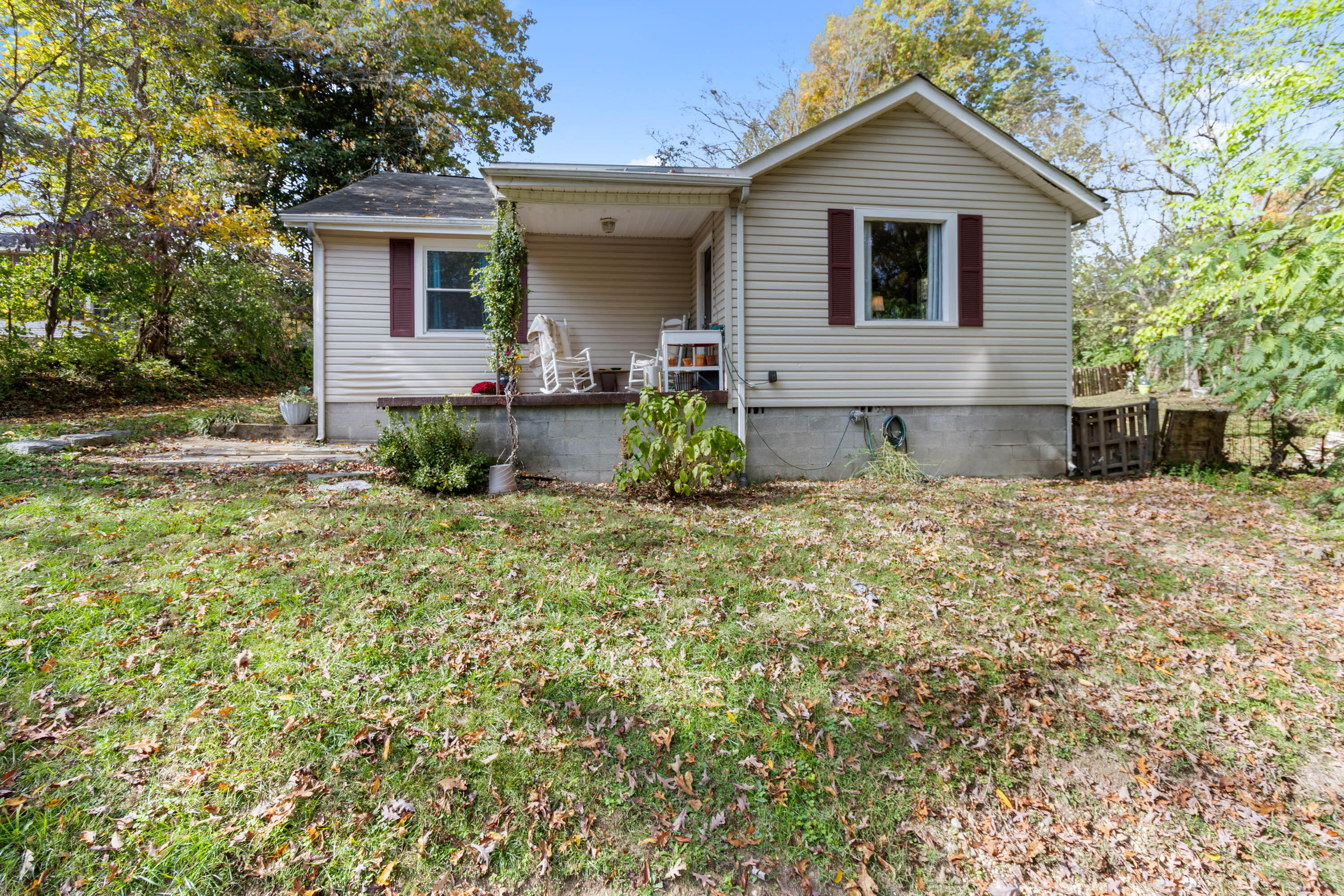 712 Orchard Terrace