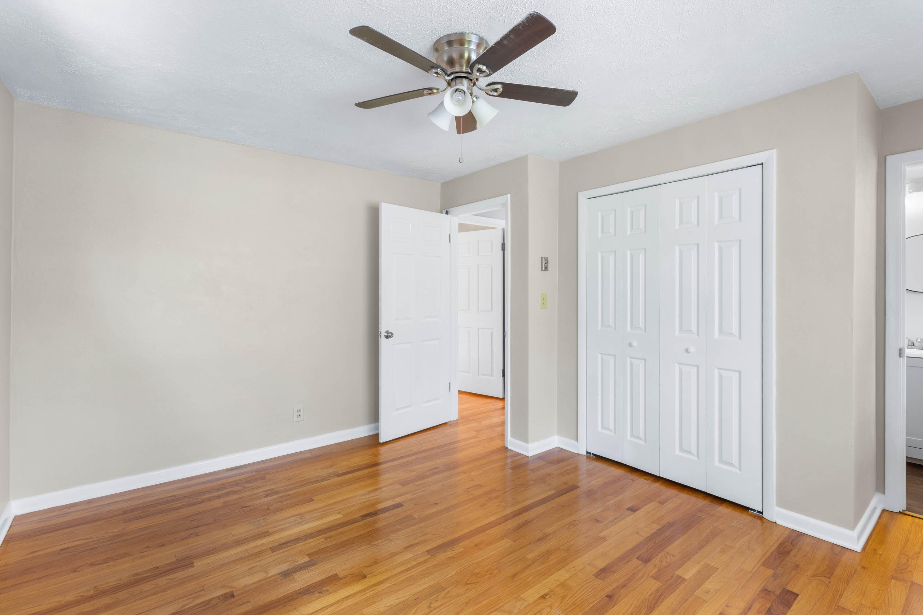 1125 Clermont Drive