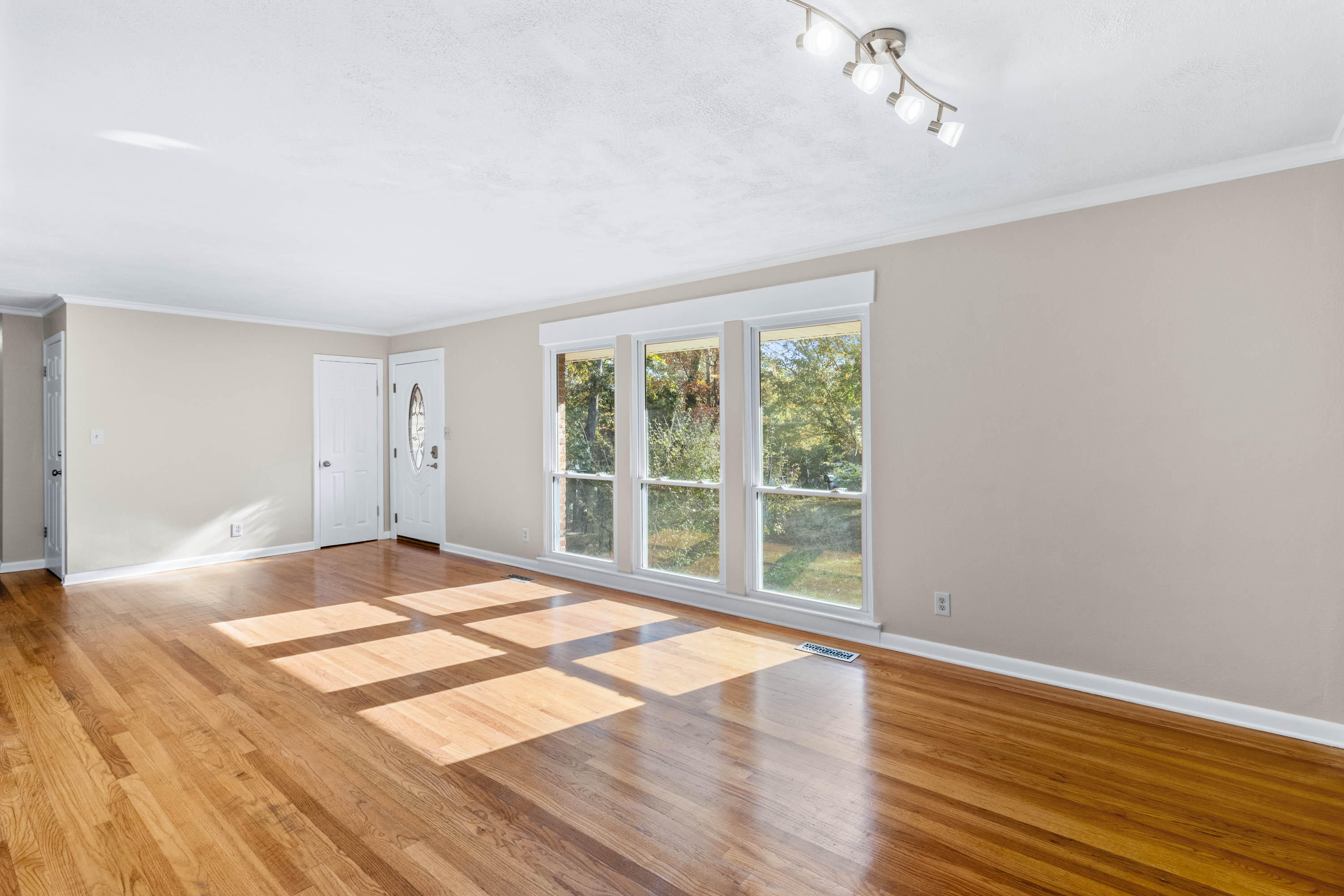 1125 Clermont Drive