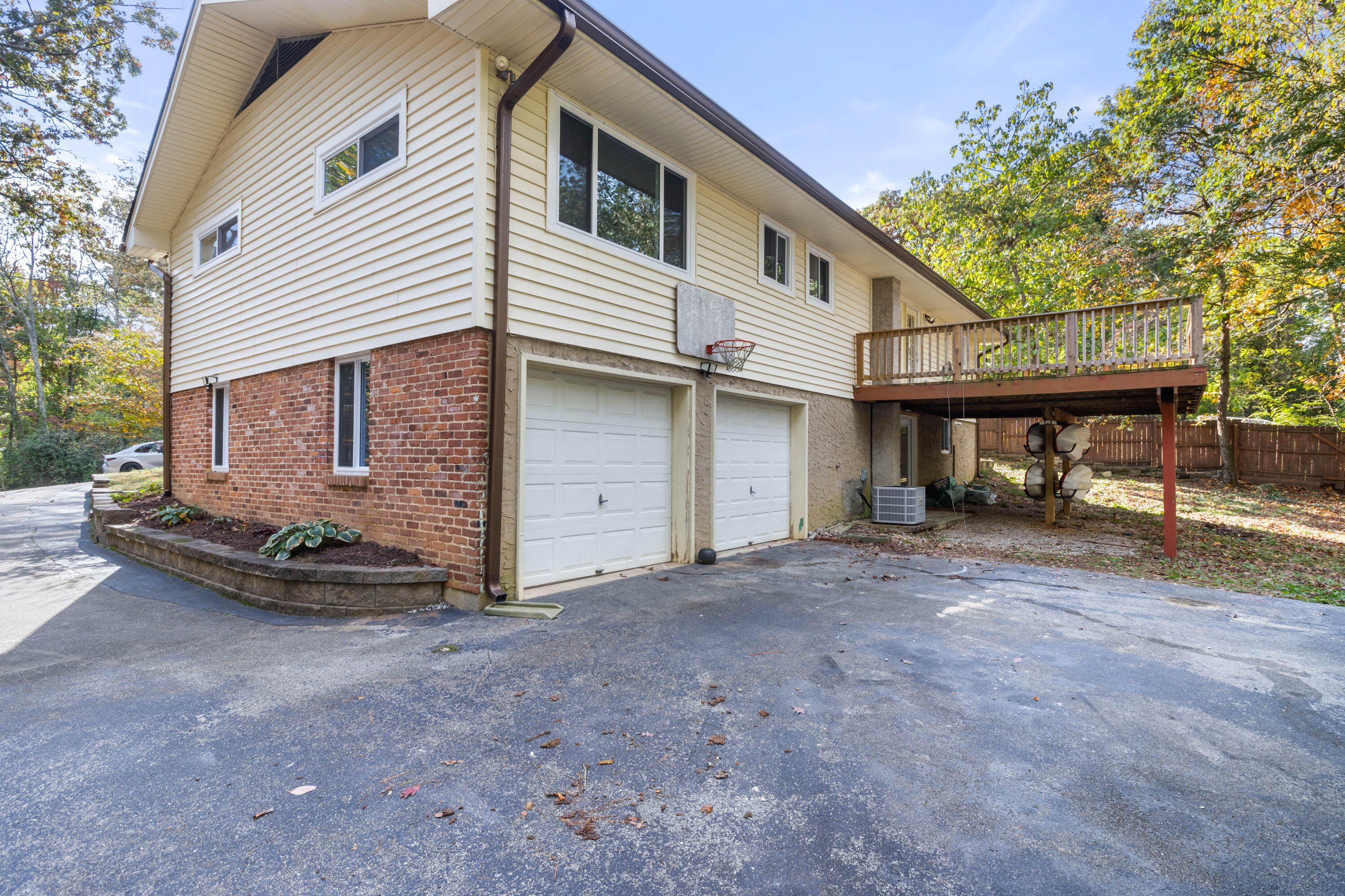 1125 Clermont Drive