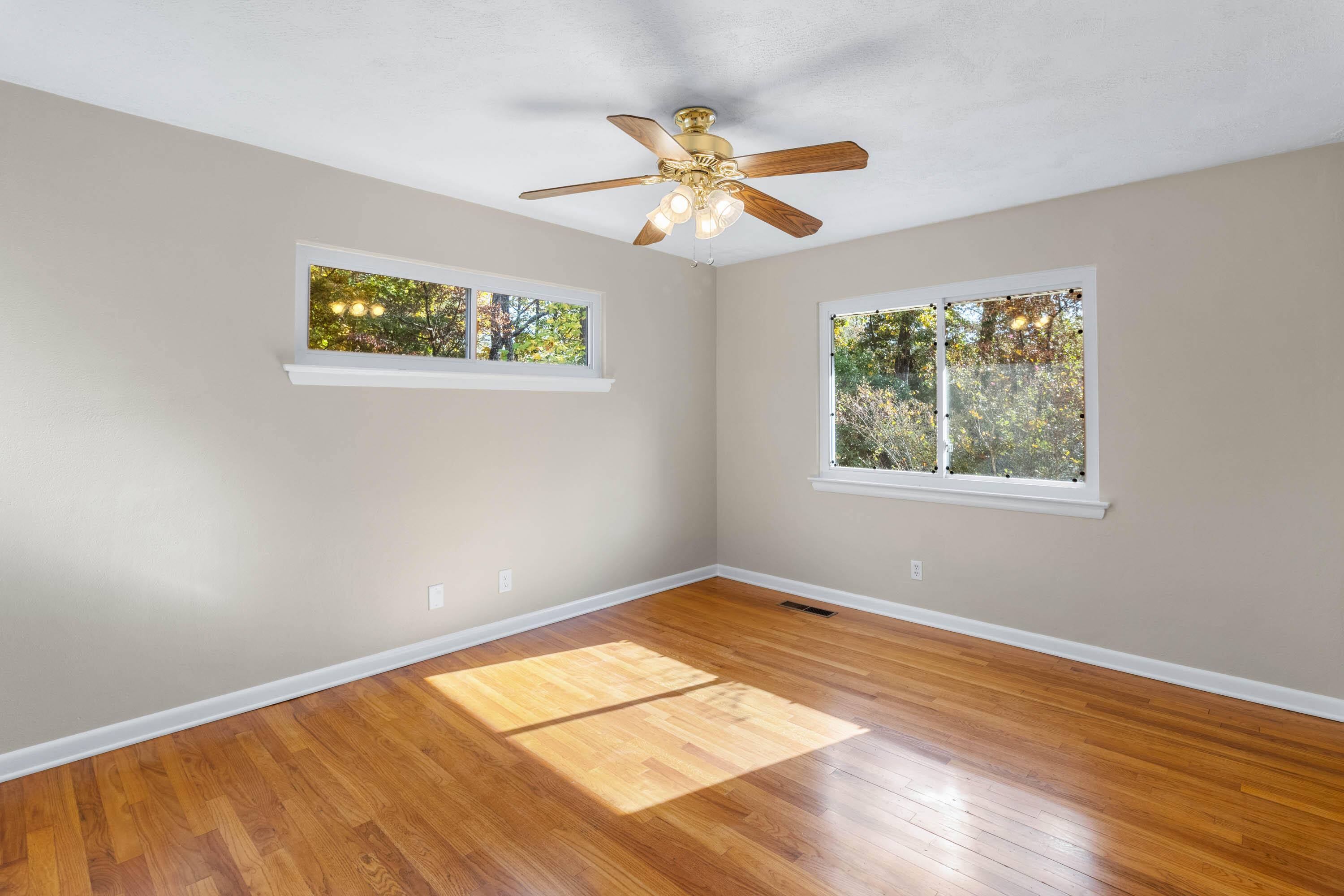 1125 Clermont Drive