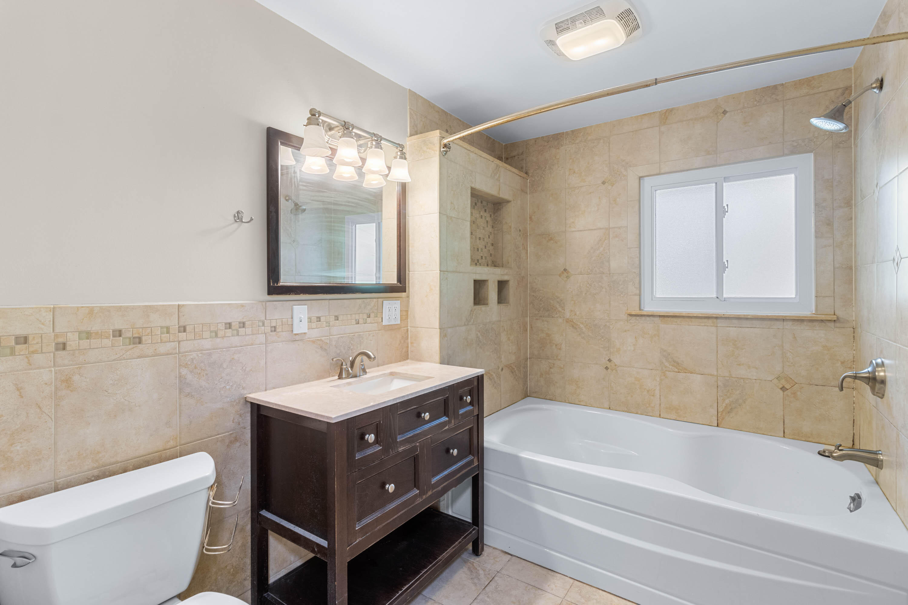 1125 Clermont Drive