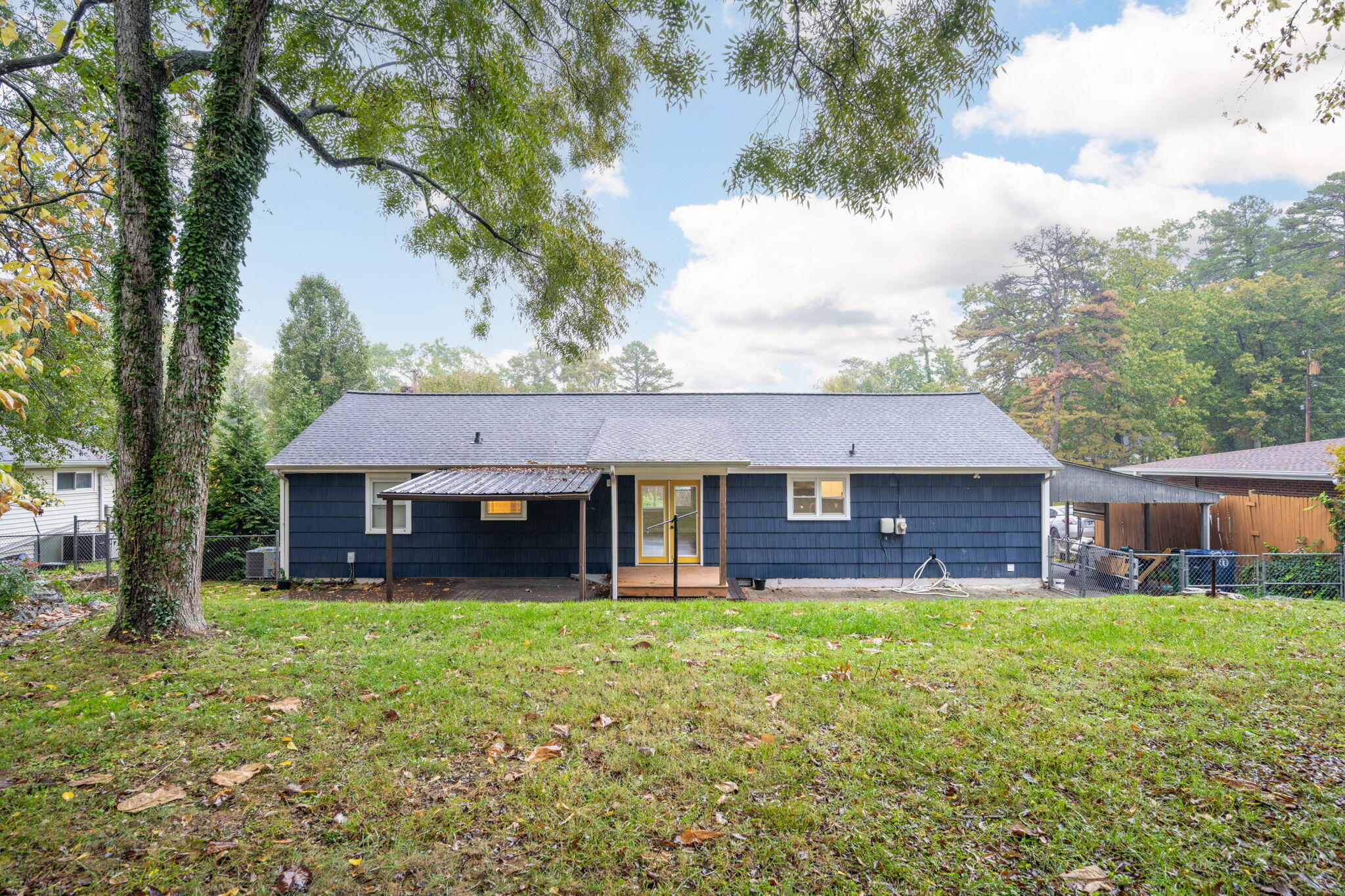 3668 Larry Lane
