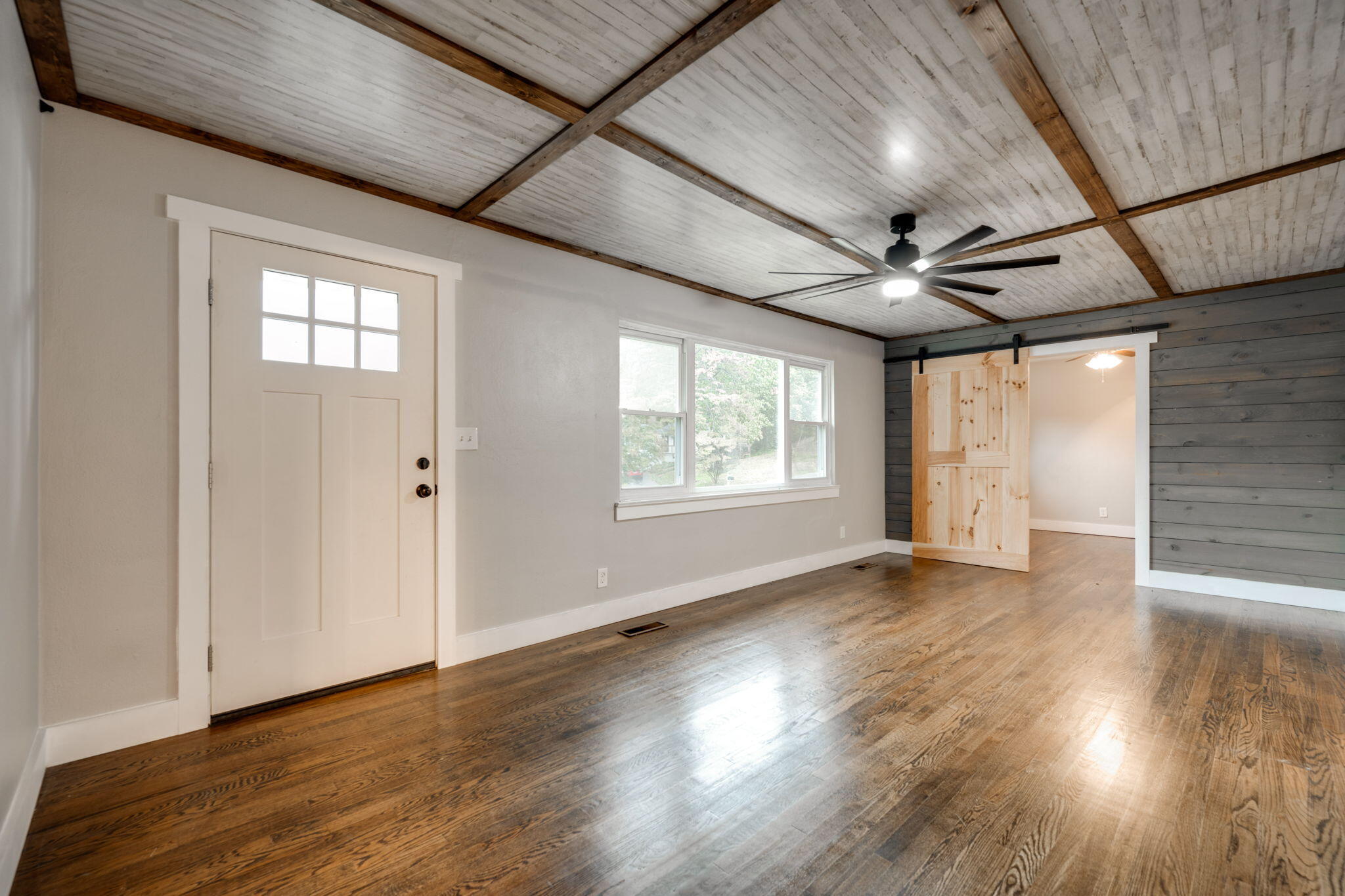 3668 Larry Lane