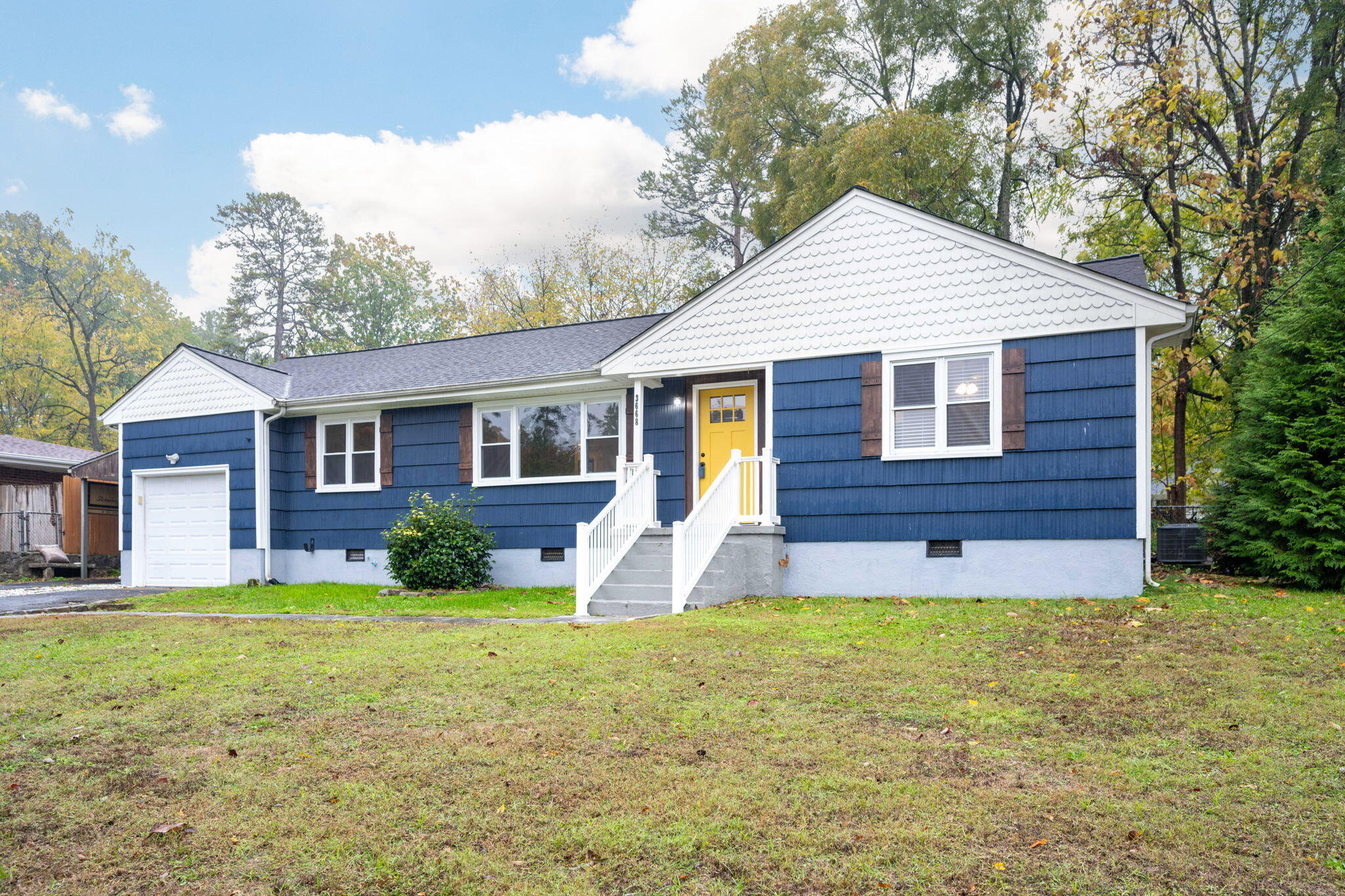 3668 Larry Lane