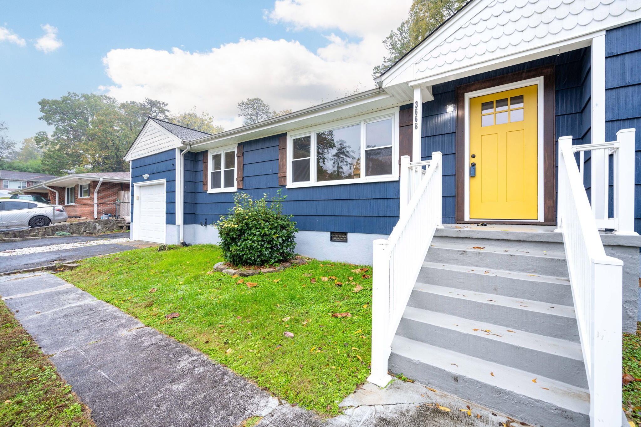 3668 Larry Lane
