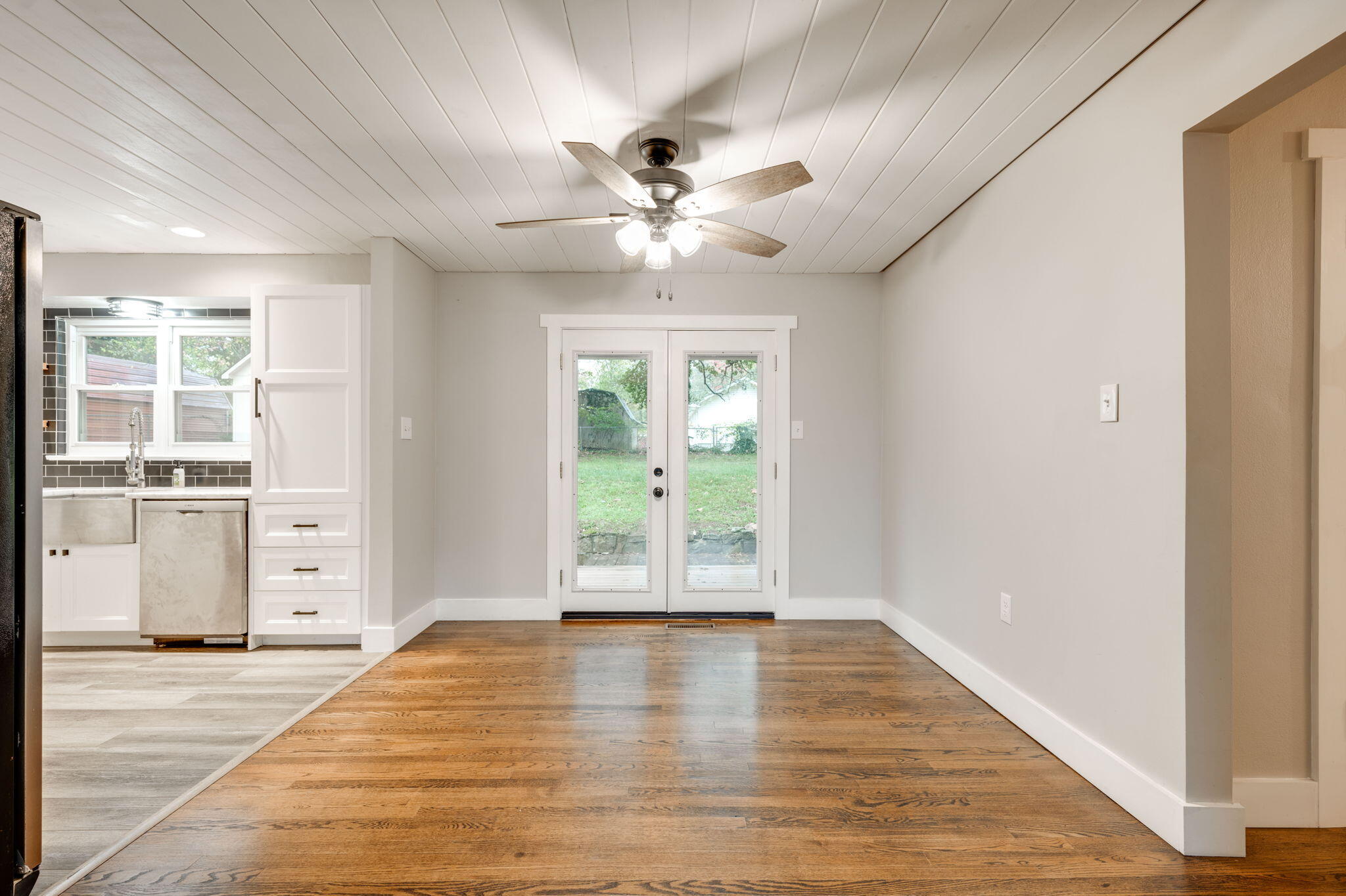 3668 Larry Lane