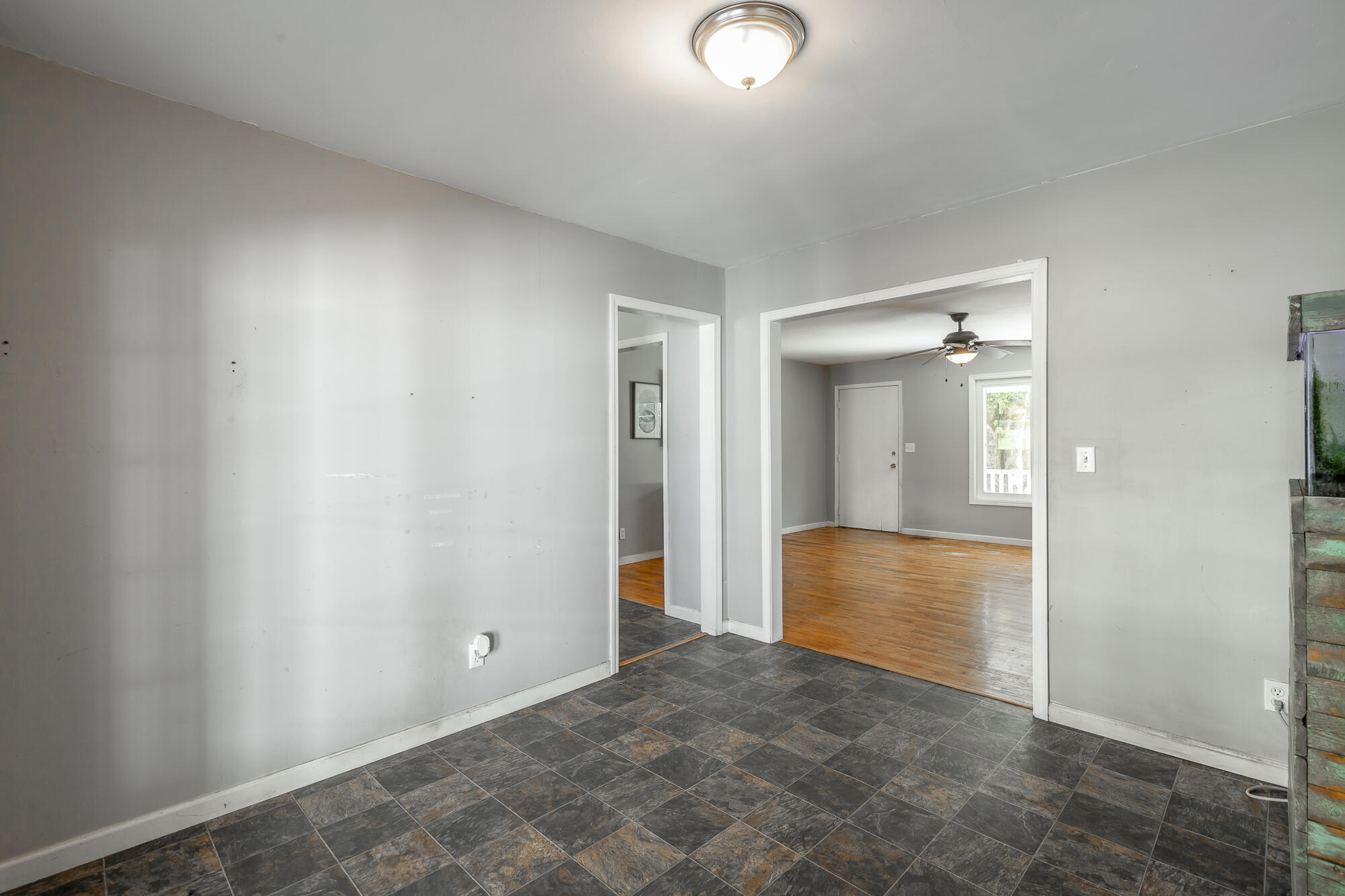 917a Crest Drive