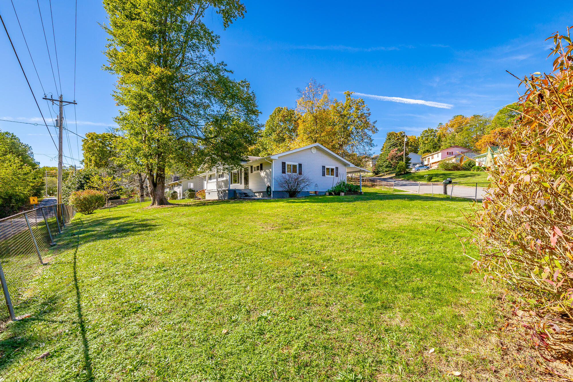 917a Crest Drive