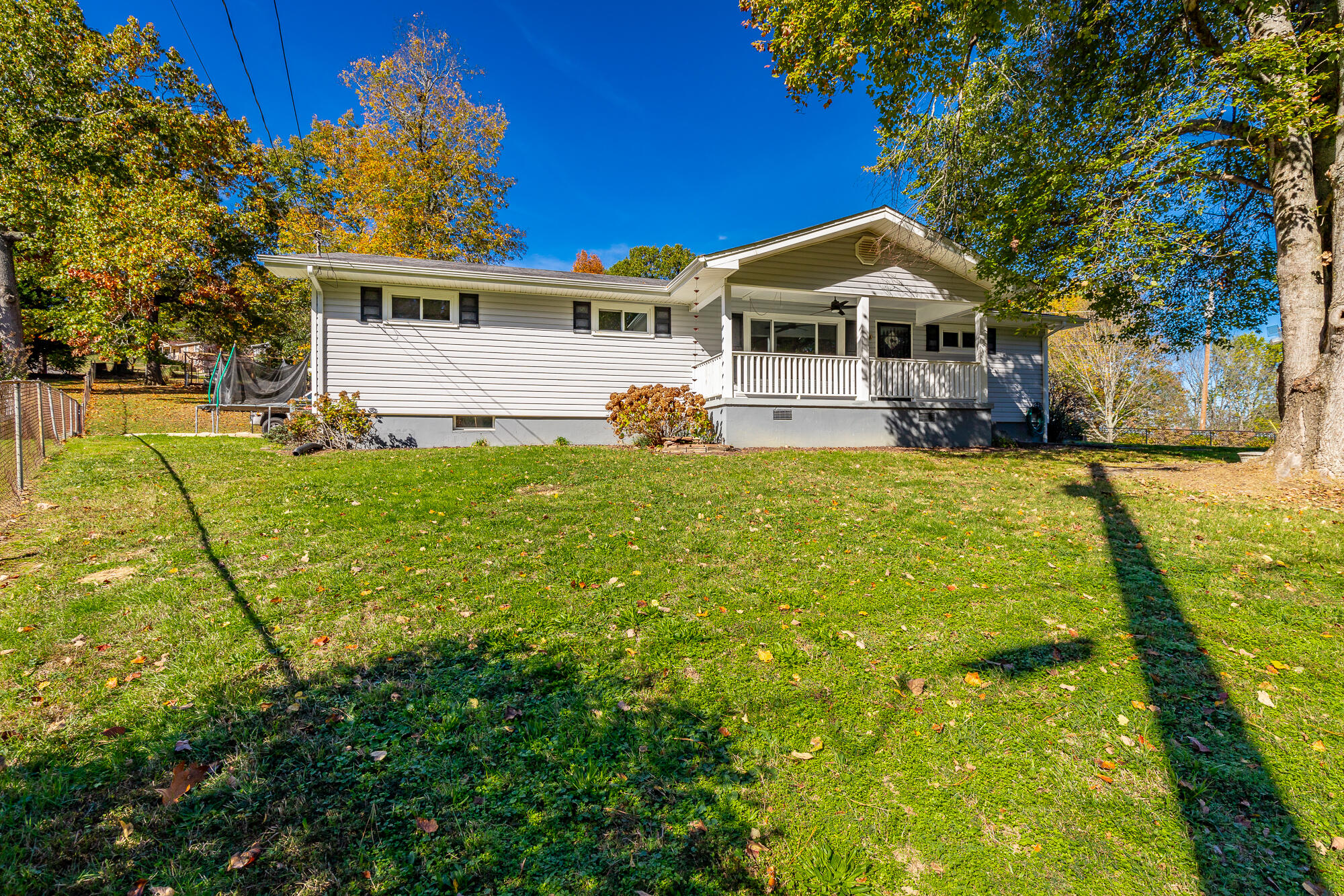 917a Crest Drive