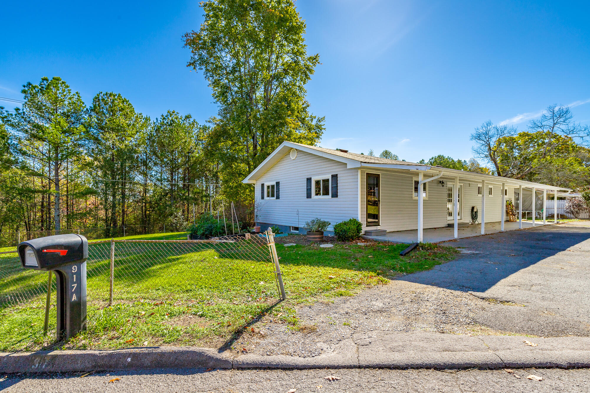 917a Crest Drive