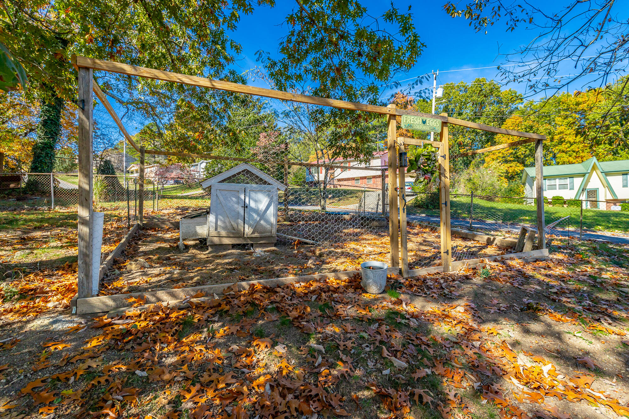 917a Crest Drive