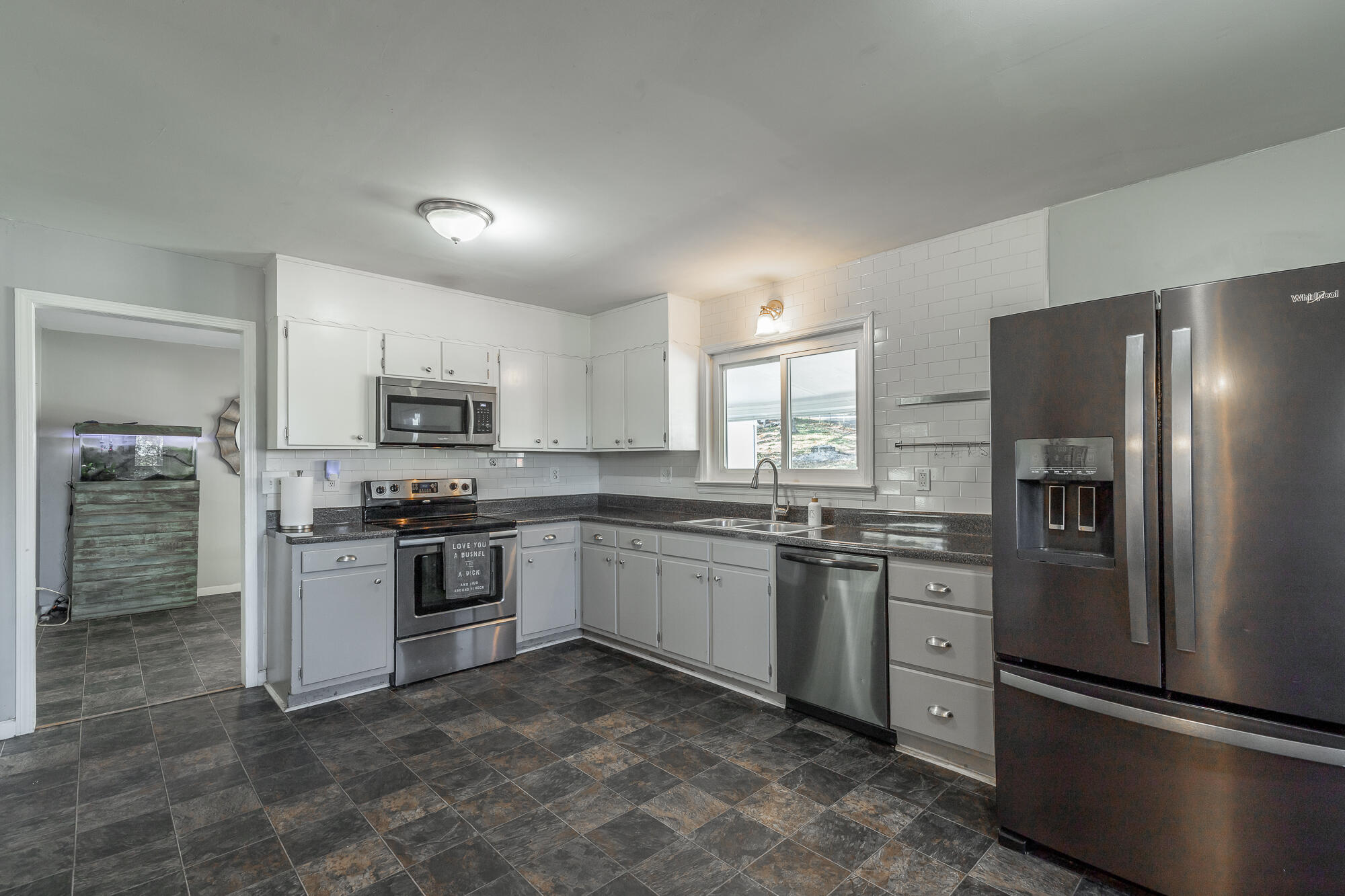 917a Crest Drive