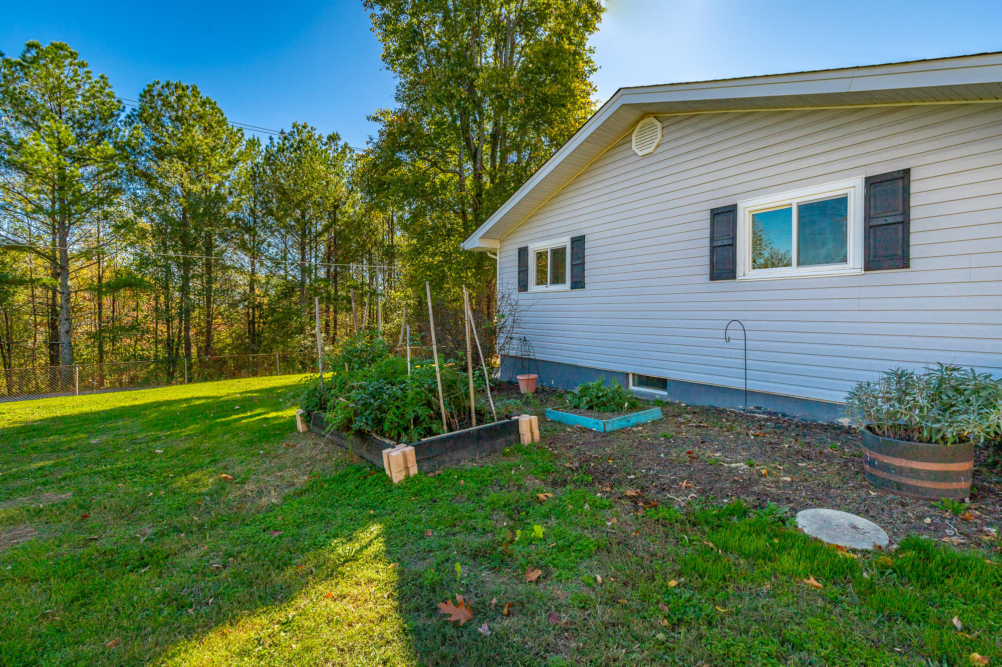 917a Crest Drive