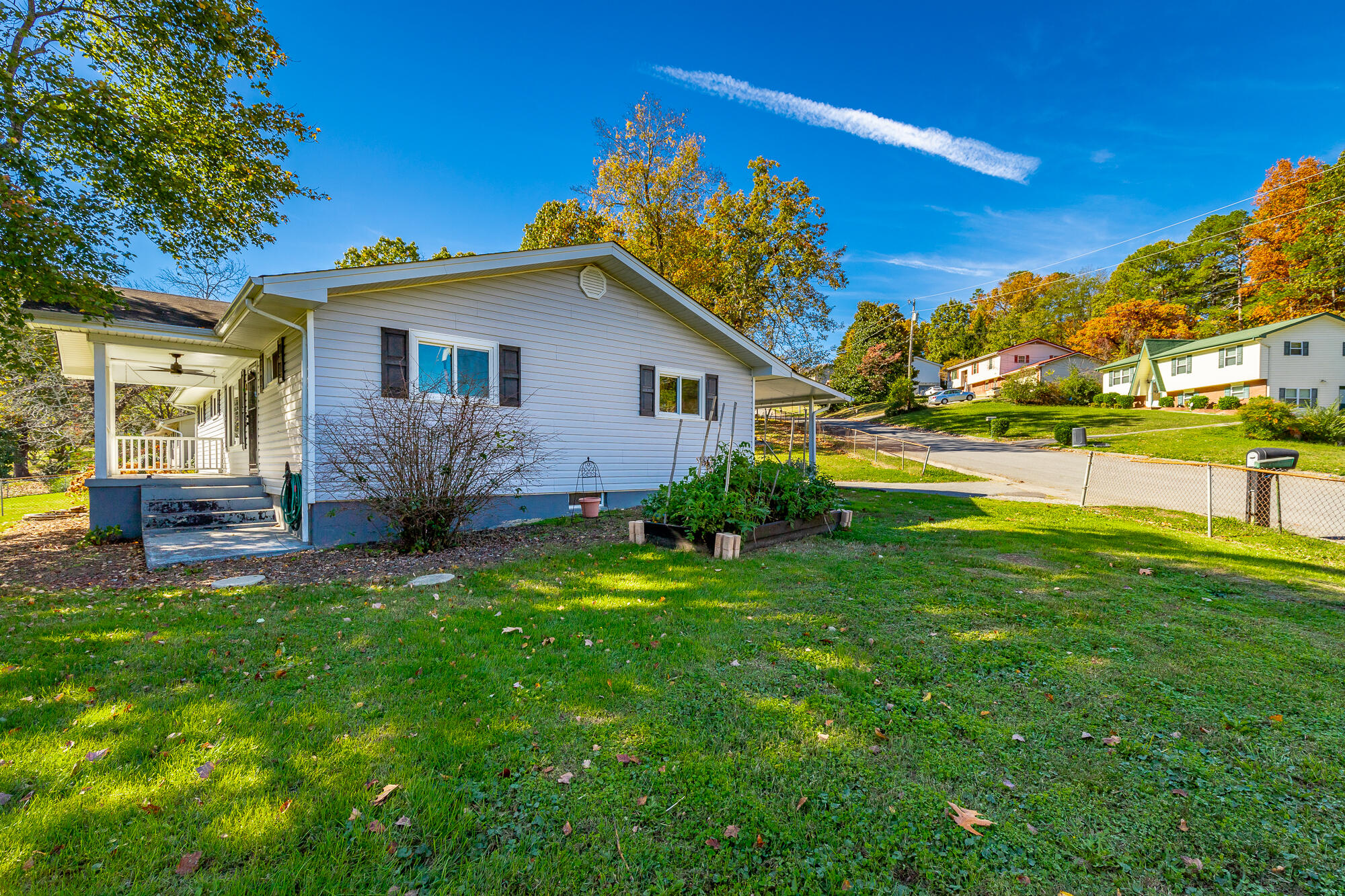 917a Crest Drive