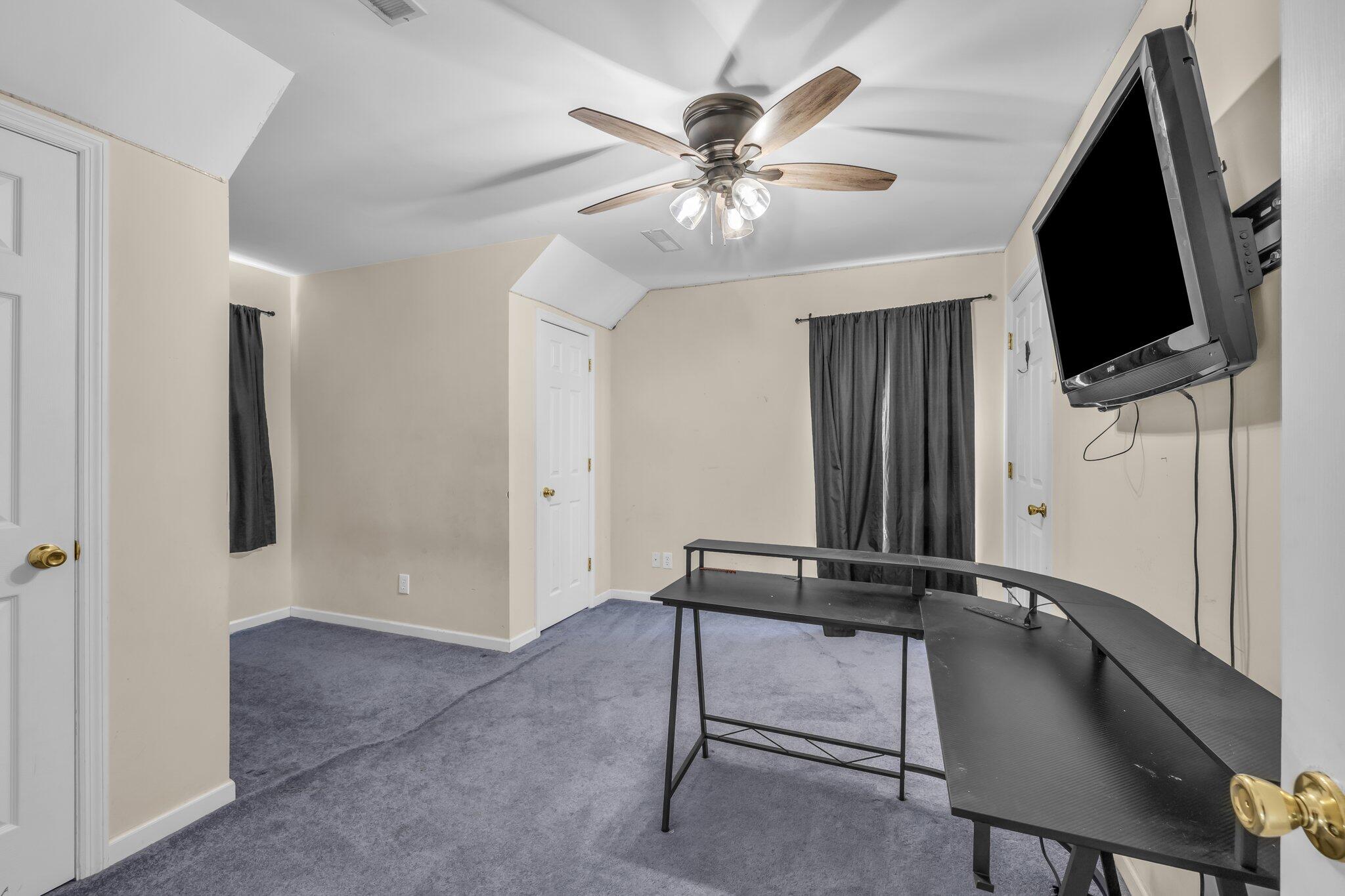 6250 S Pittsburg Mountain Road
