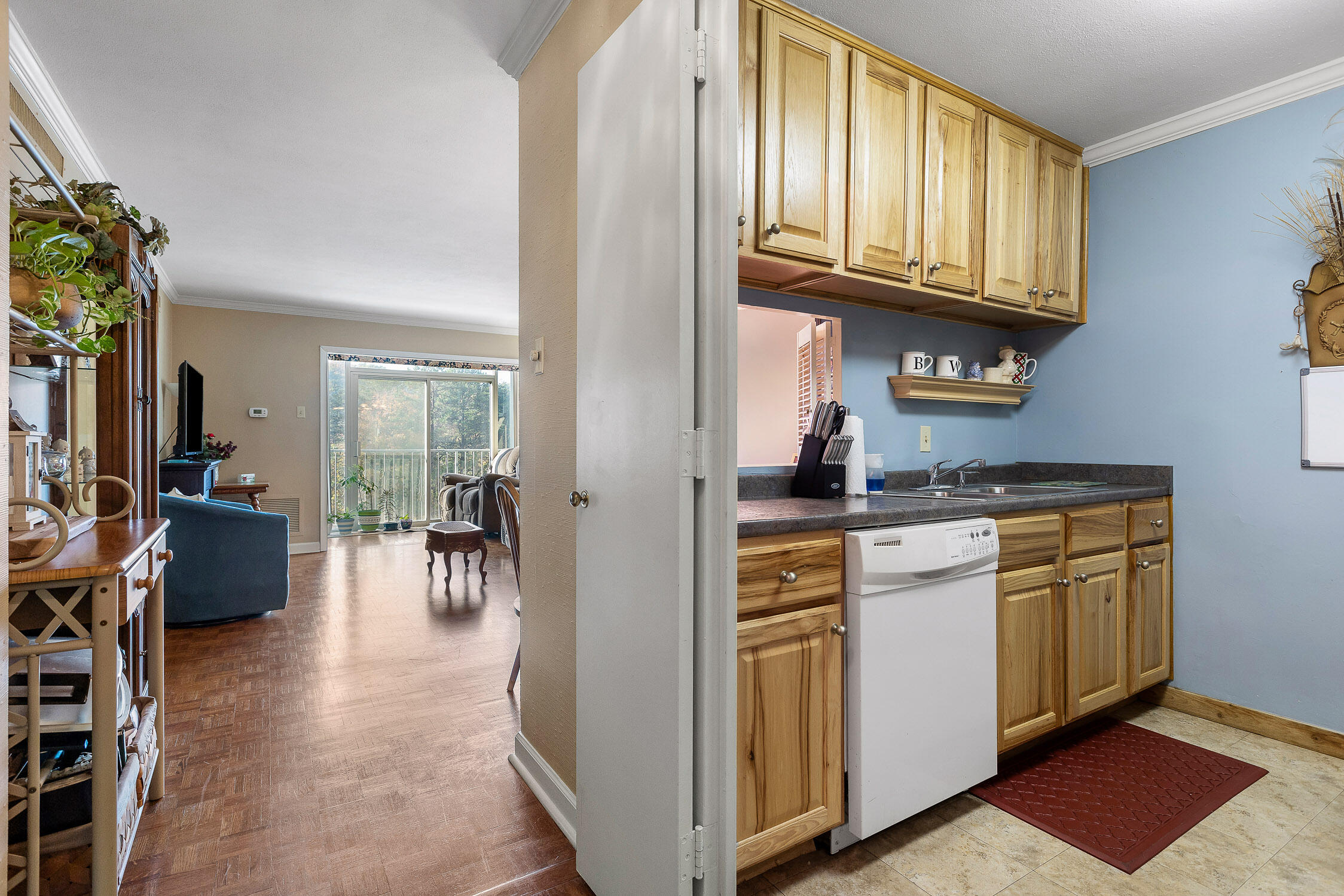 1414 Continental Drive, 307
