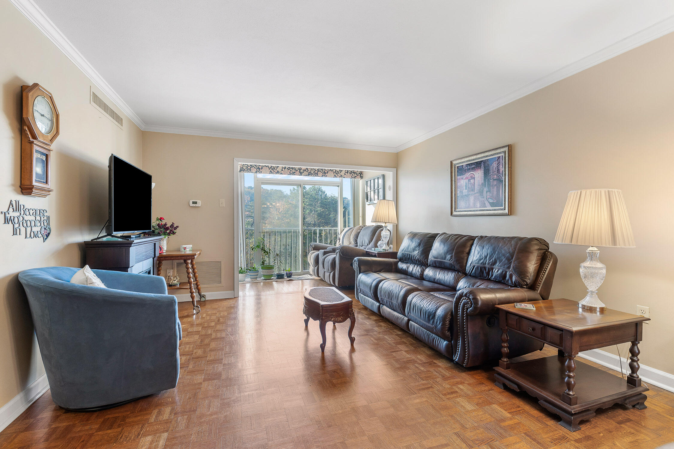 1414 Continental Drive, 307