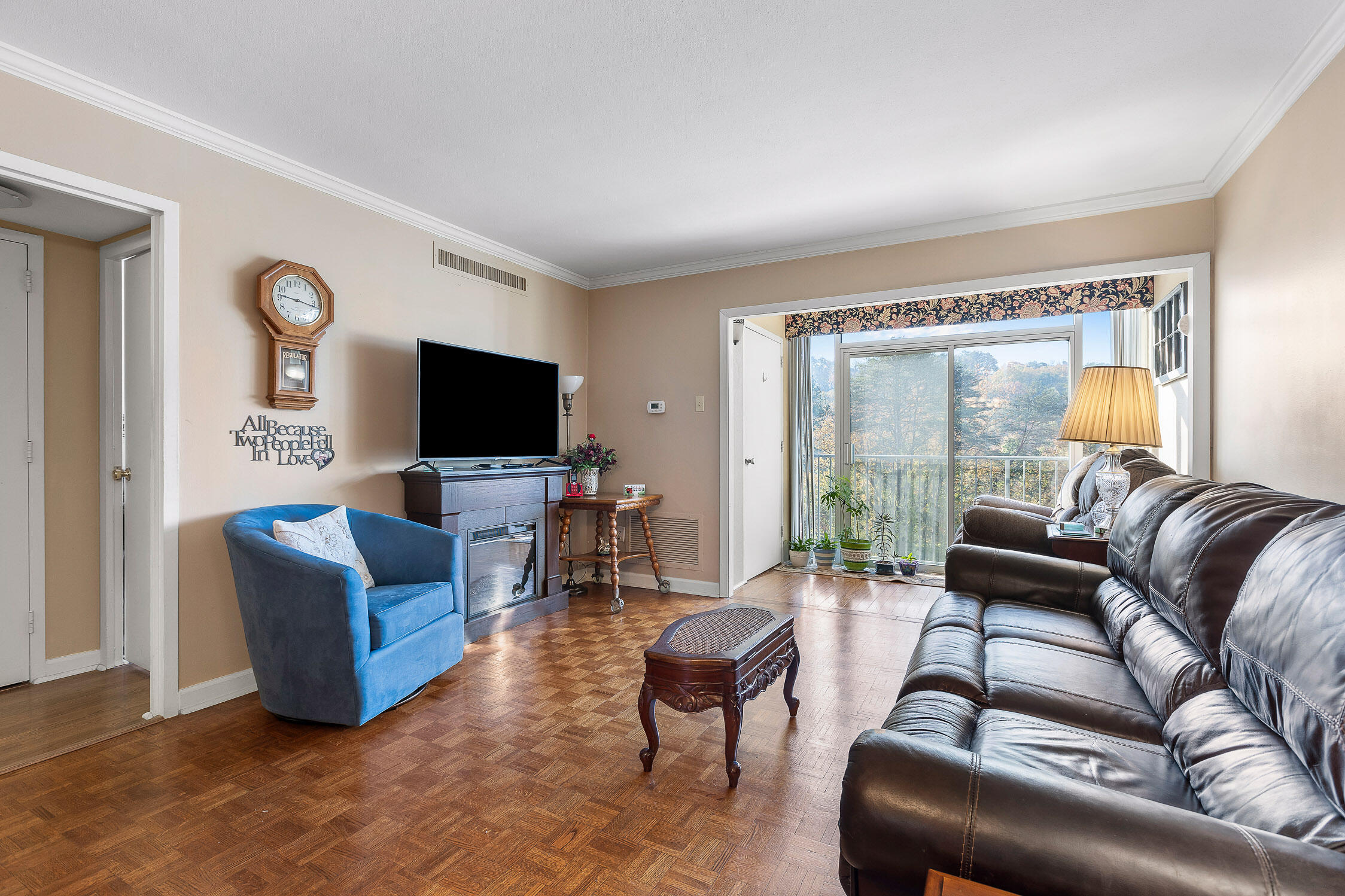 1414 Continental Drive, 307
