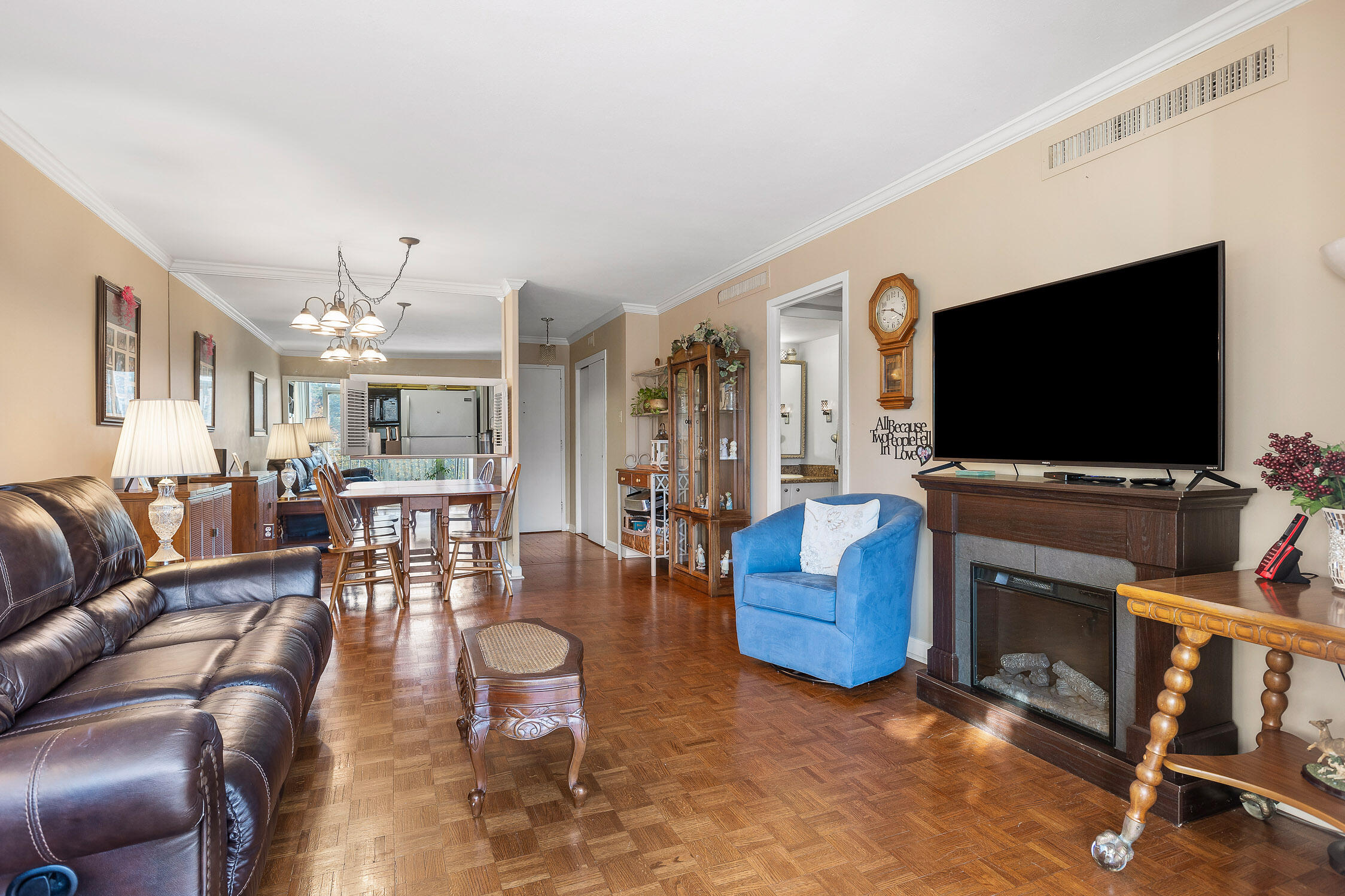 1414 Continental Drive, 307