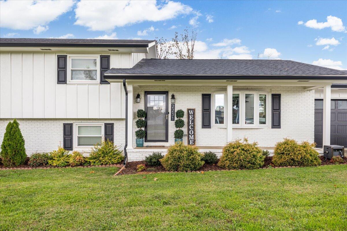 2231 Launcelot Road