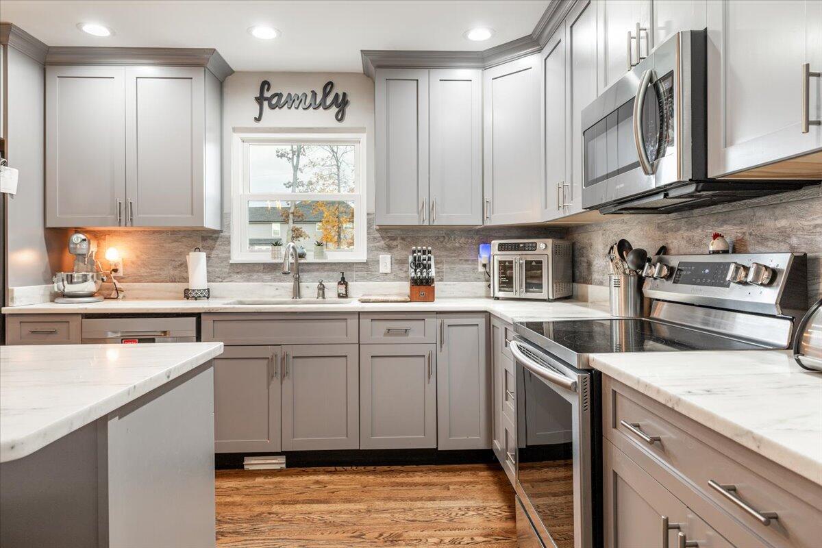2231 Launcelot Road