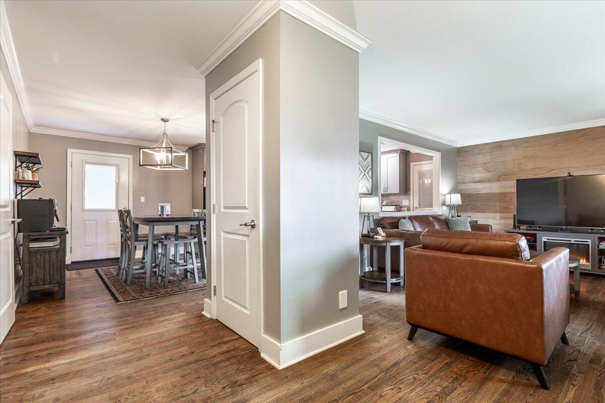 2231 Launcelot Road