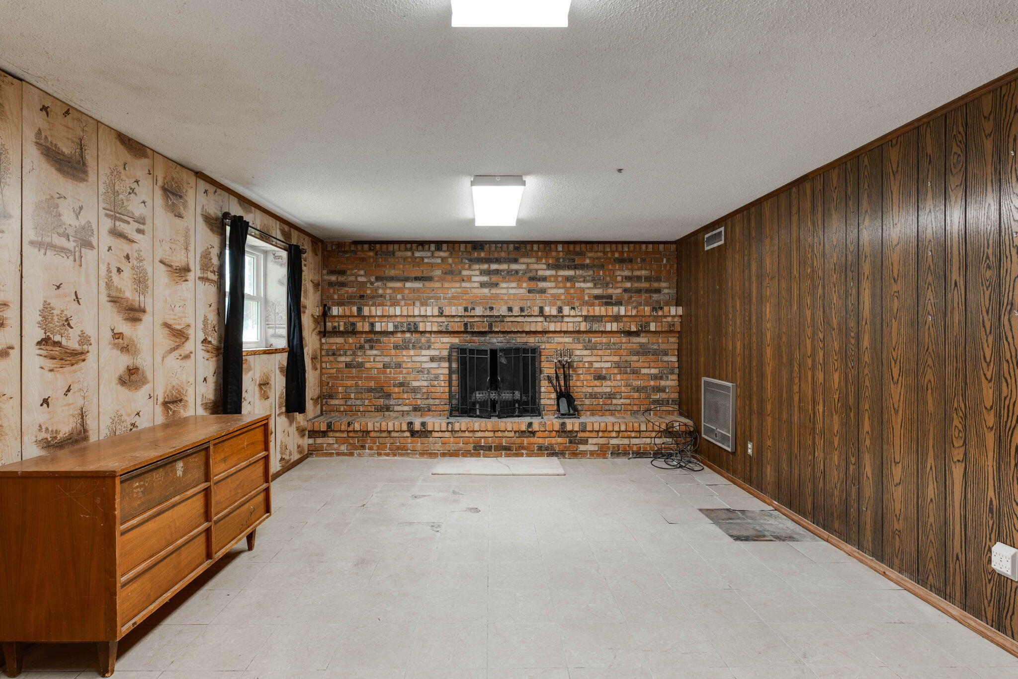 1100 Park Forrest Drive