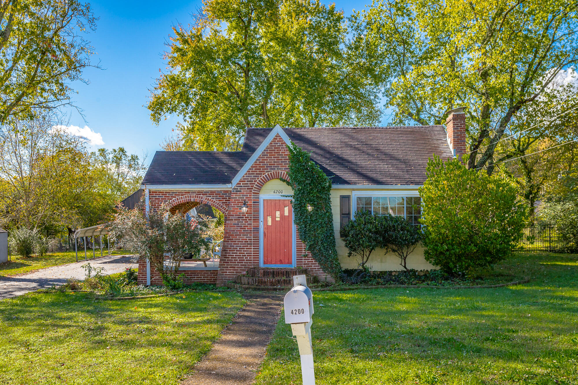 4200 Ealy Road