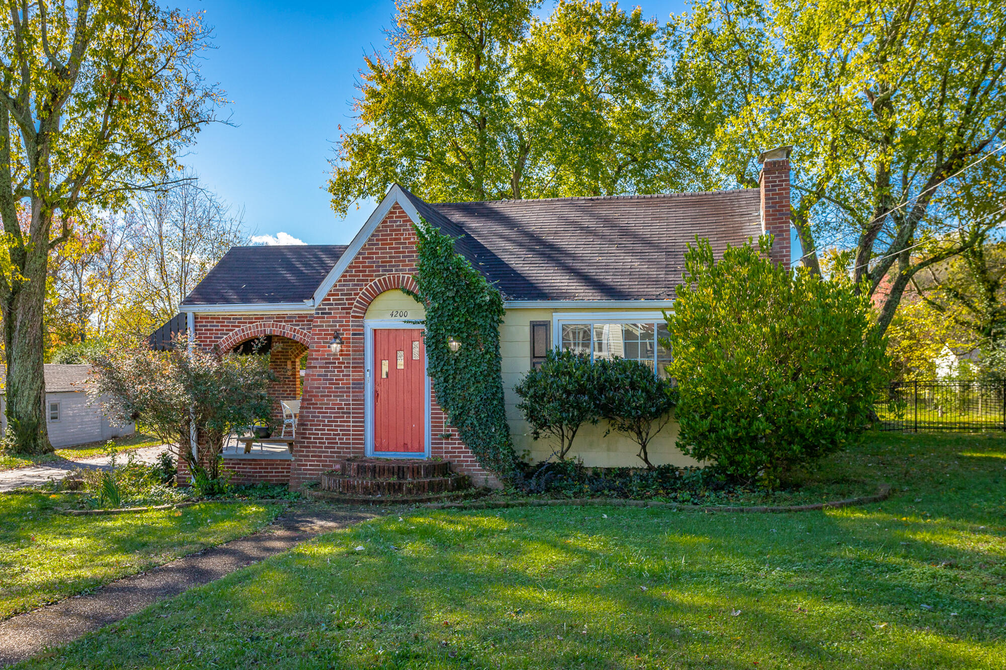 4200 Ealy Road