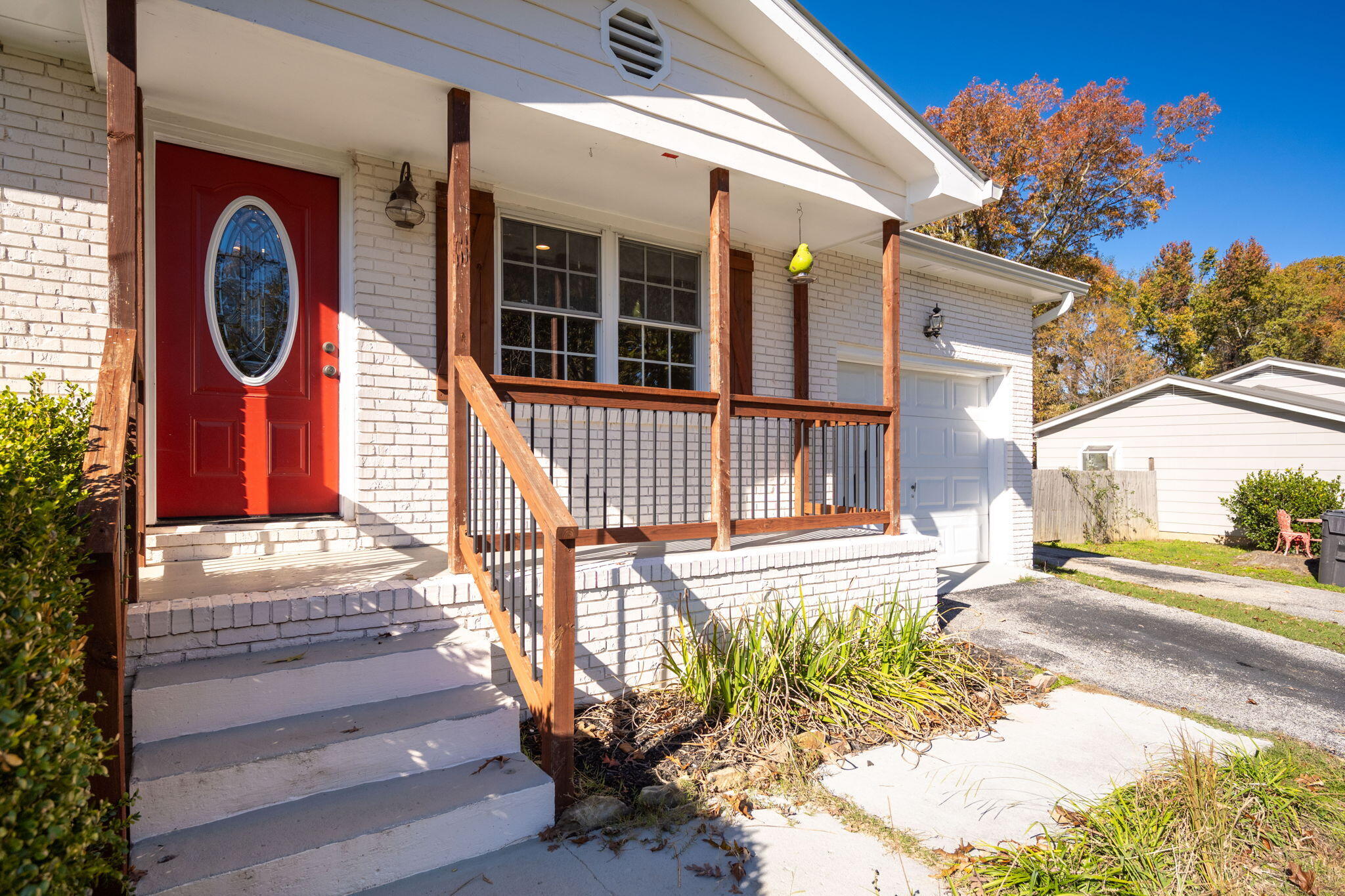 921 E Circle Drive