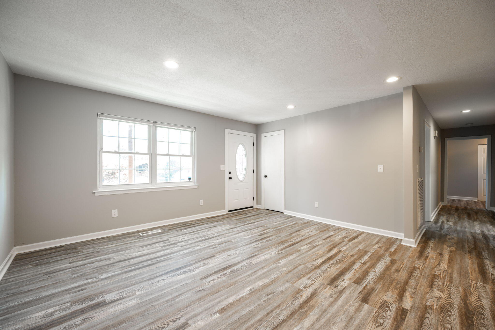 921 E Circle Drive