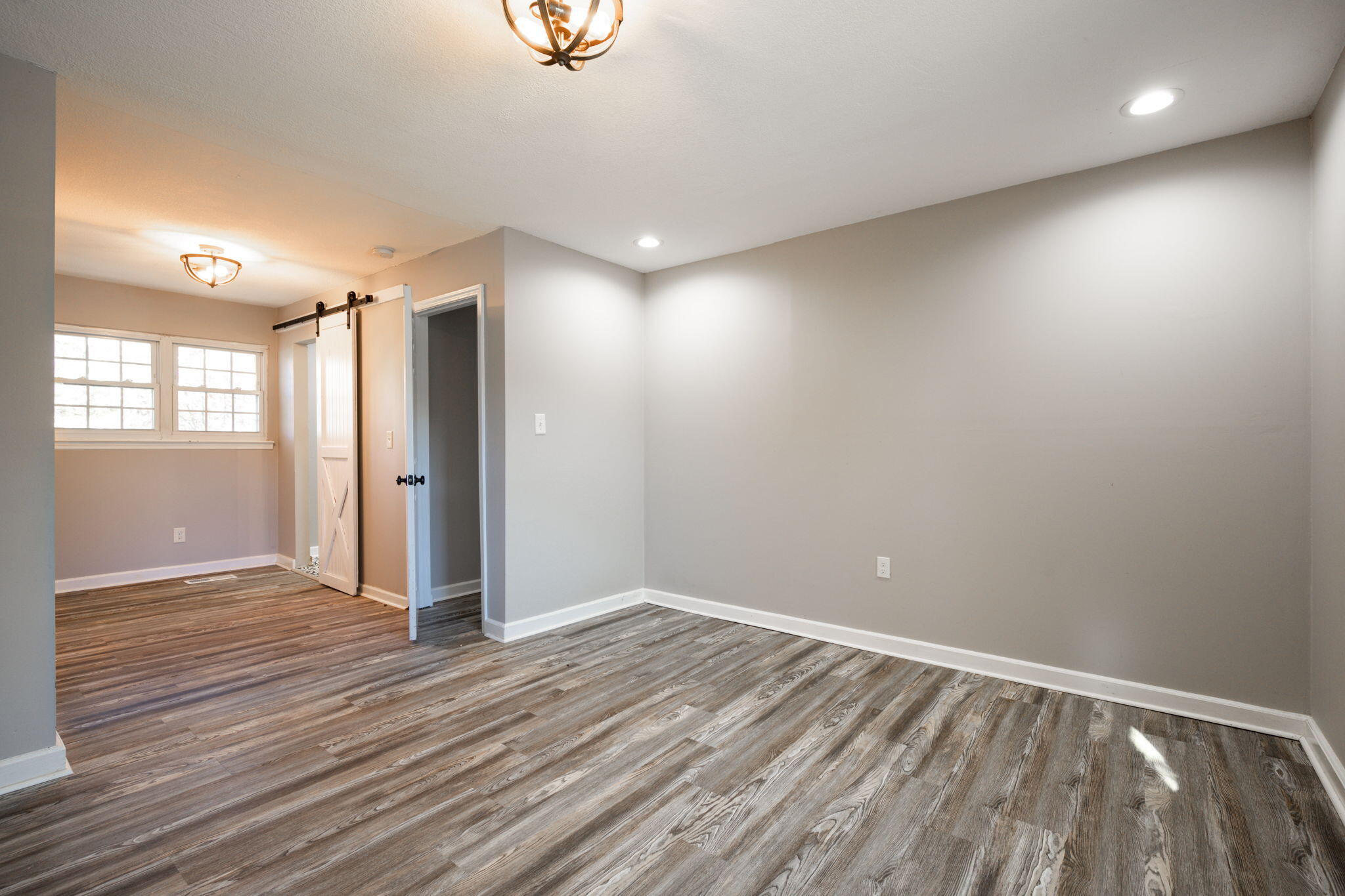 921 E Circle Drive