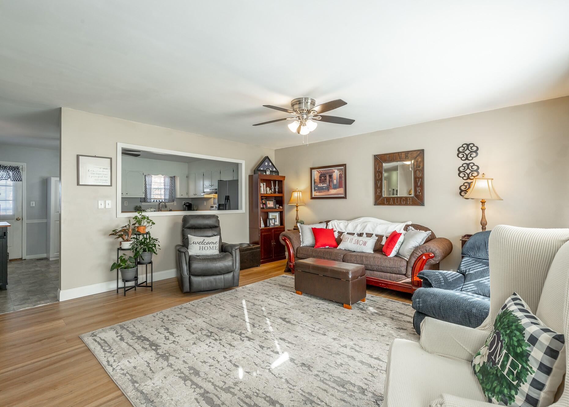 207 Smoketree Circle