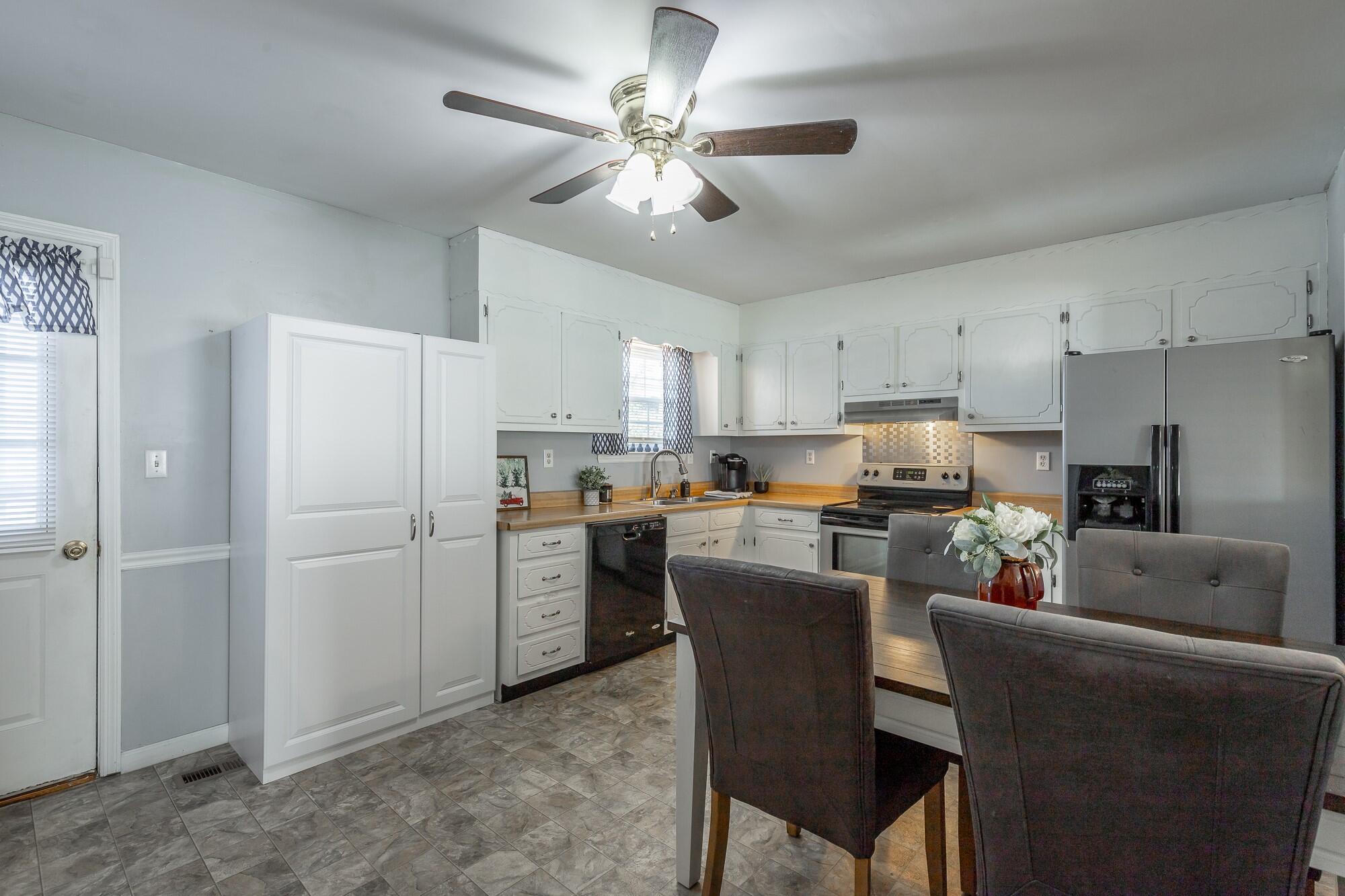 207 Smoketree Circle