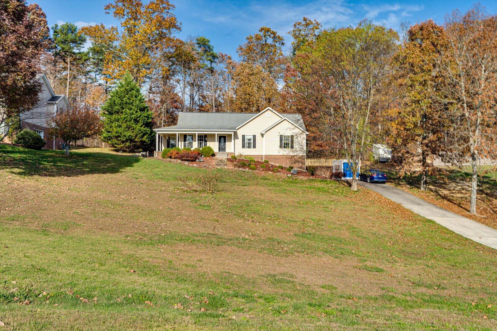 482 Farmway Drive SE