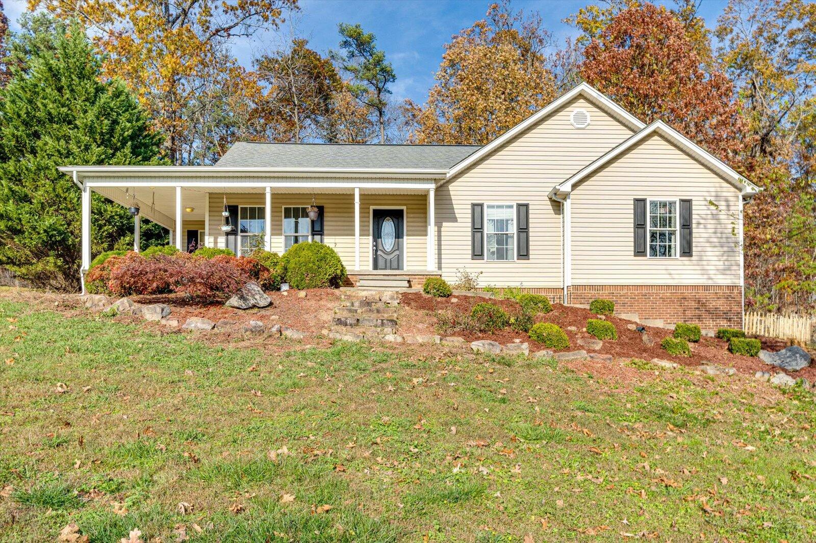 482 Farmway Drive SE