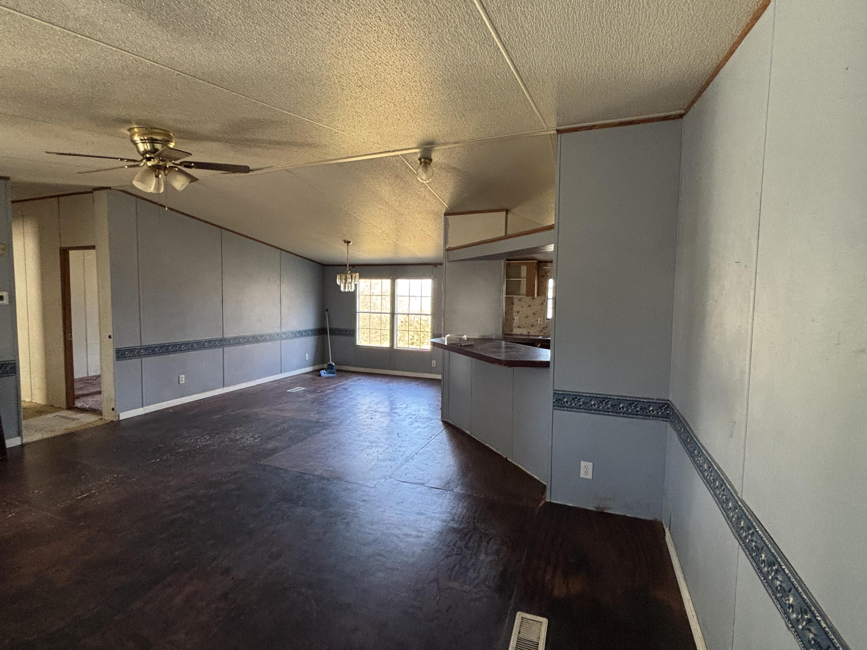 352 Saddle Horse Circle