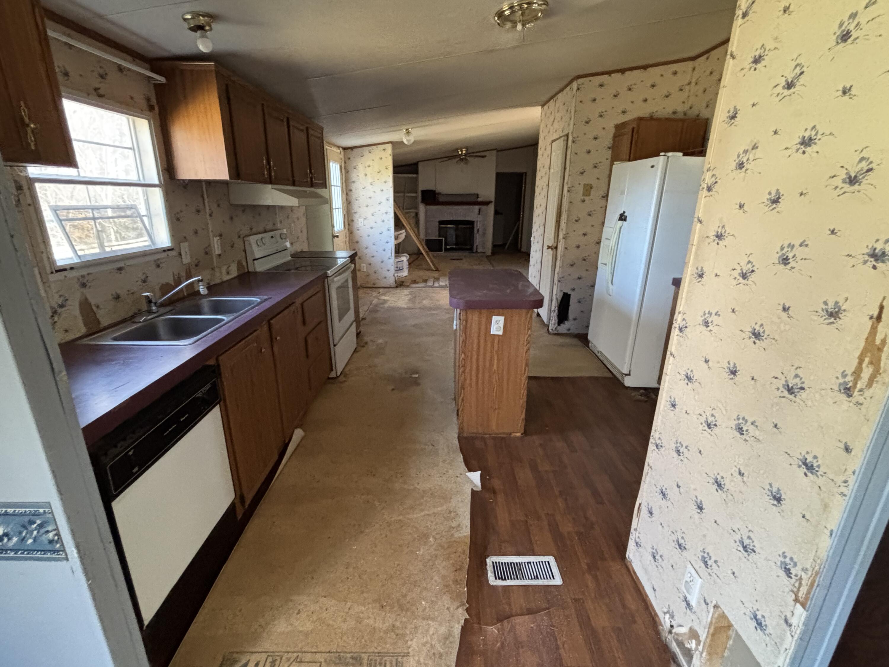 352 Saddle Horse Circle