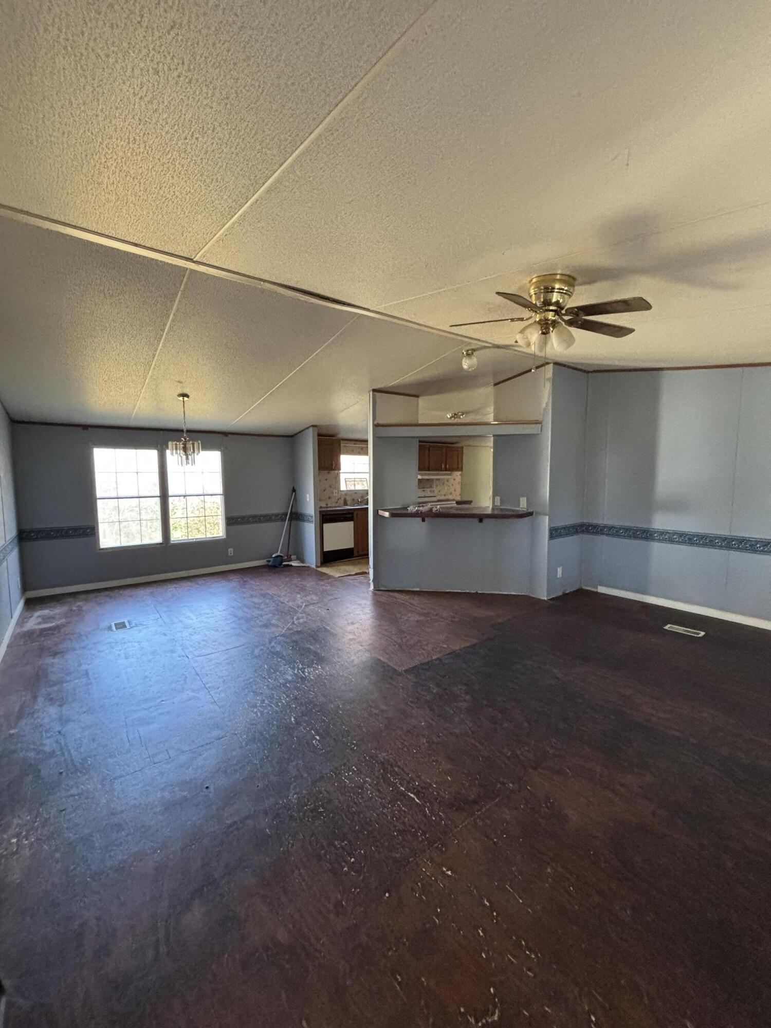 352 Saddle Horse Circle