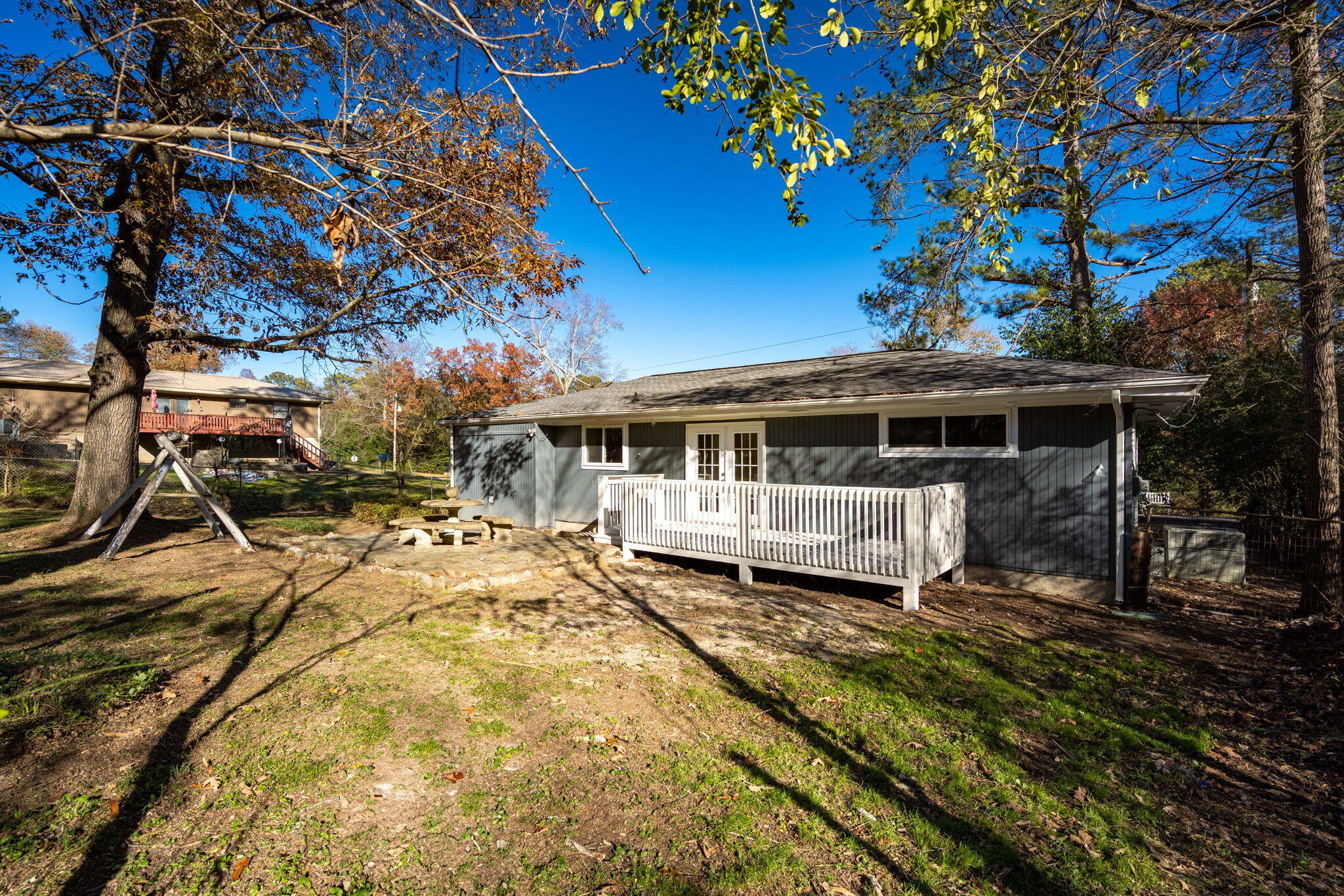 1043 E Circle Drive