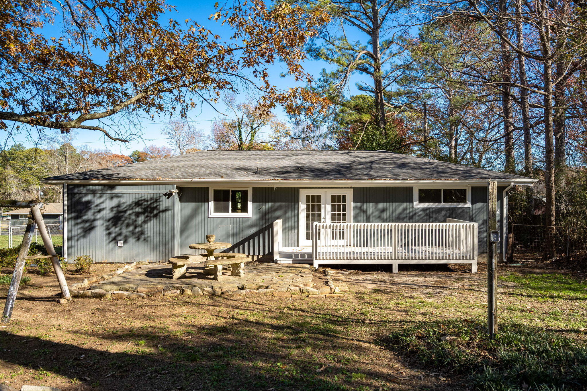 1043 E Circle Drive