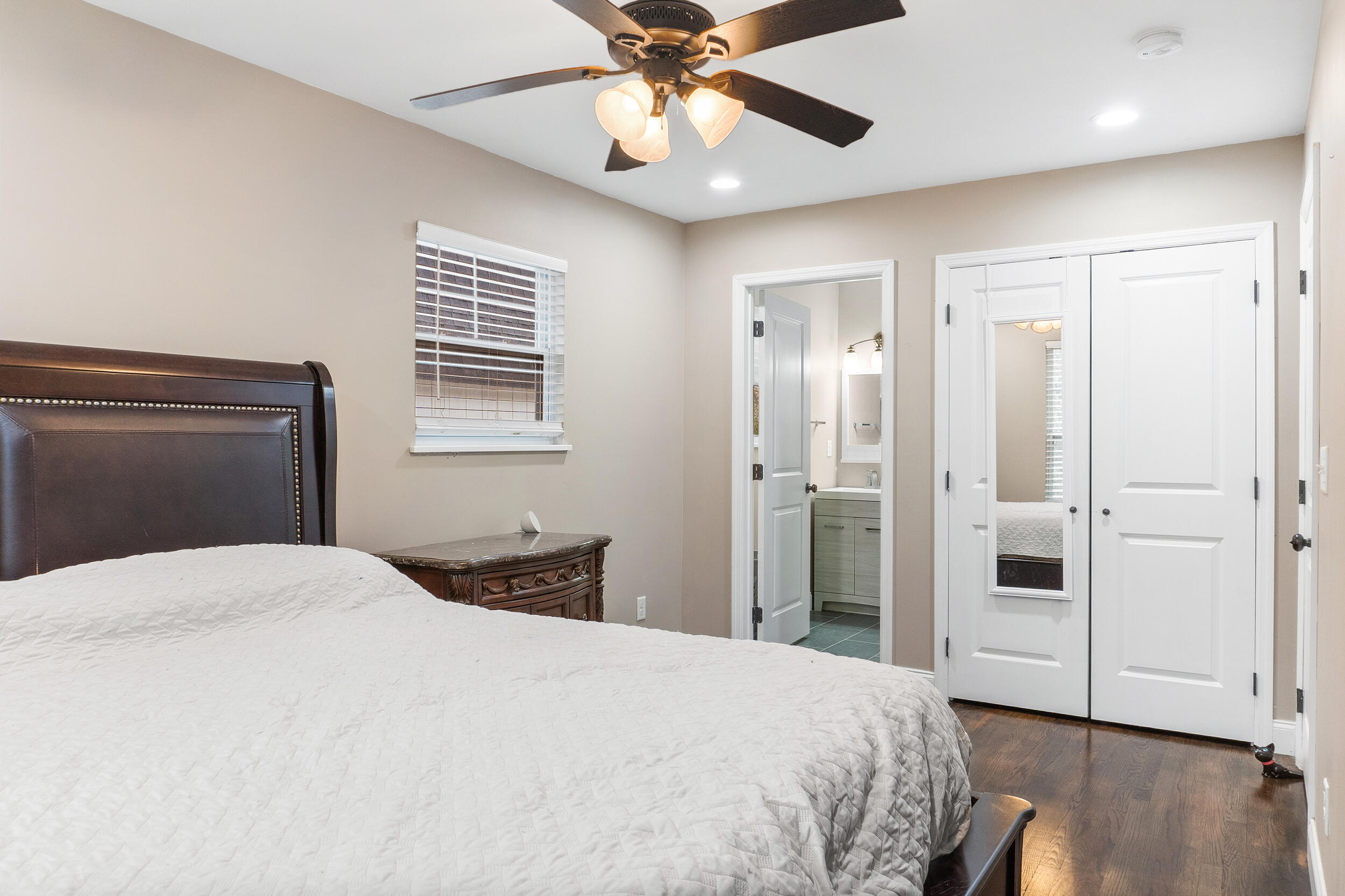 6105 Bermuda Terrace