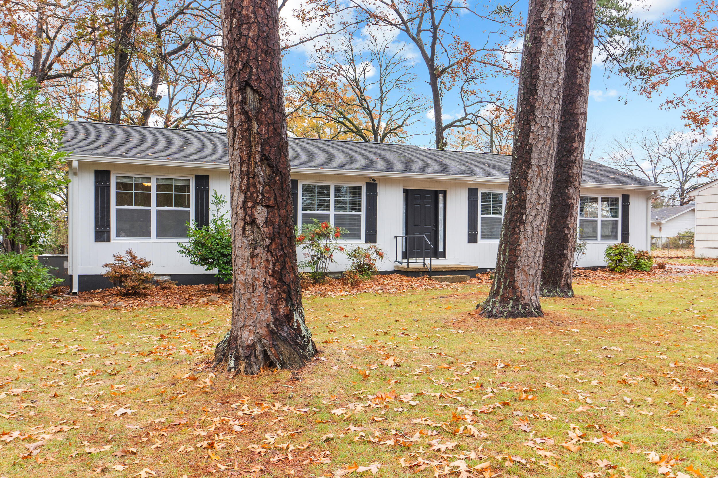 6105 Bermuda Terrace