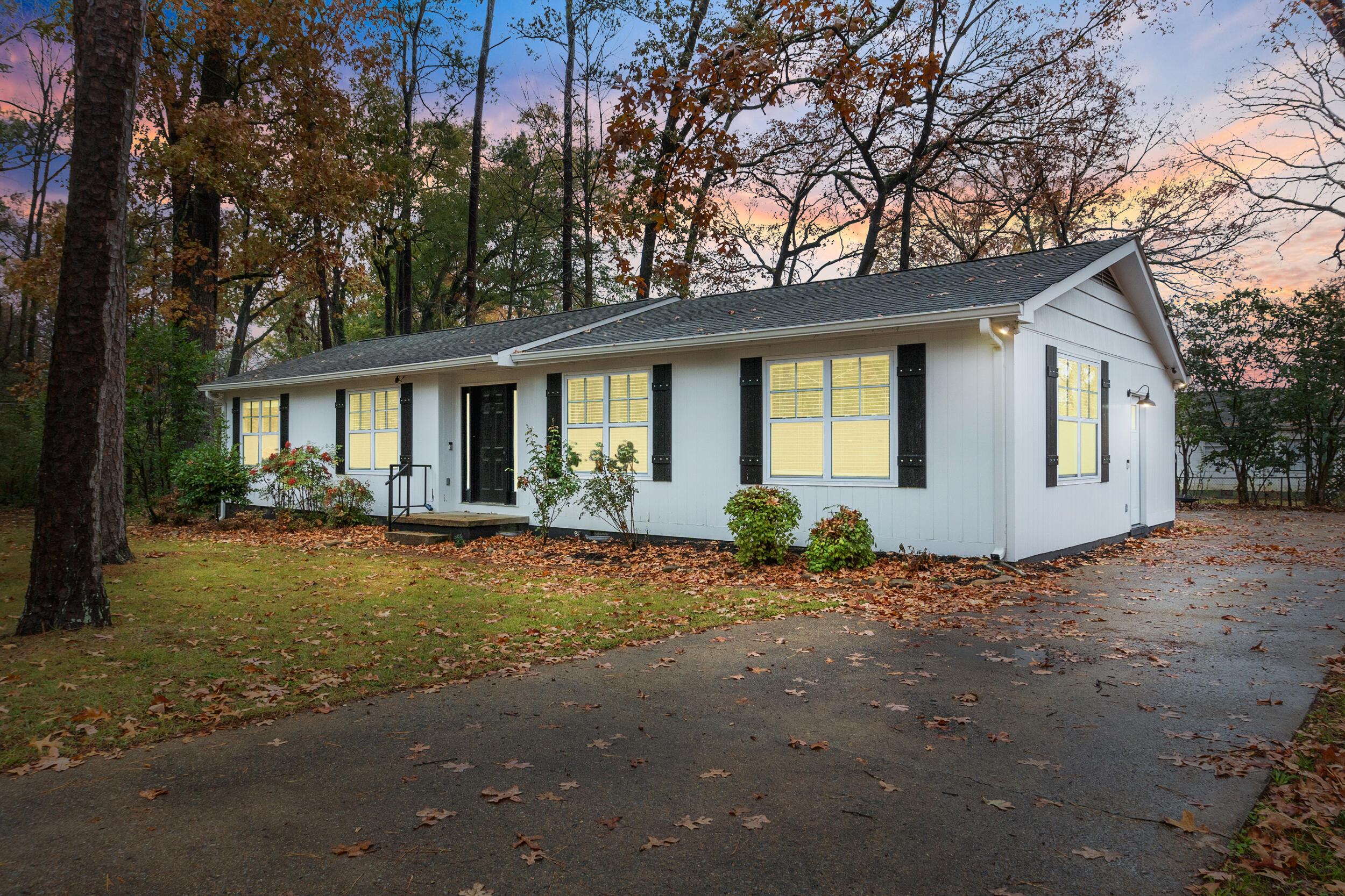 6105 Bermuda Terrace