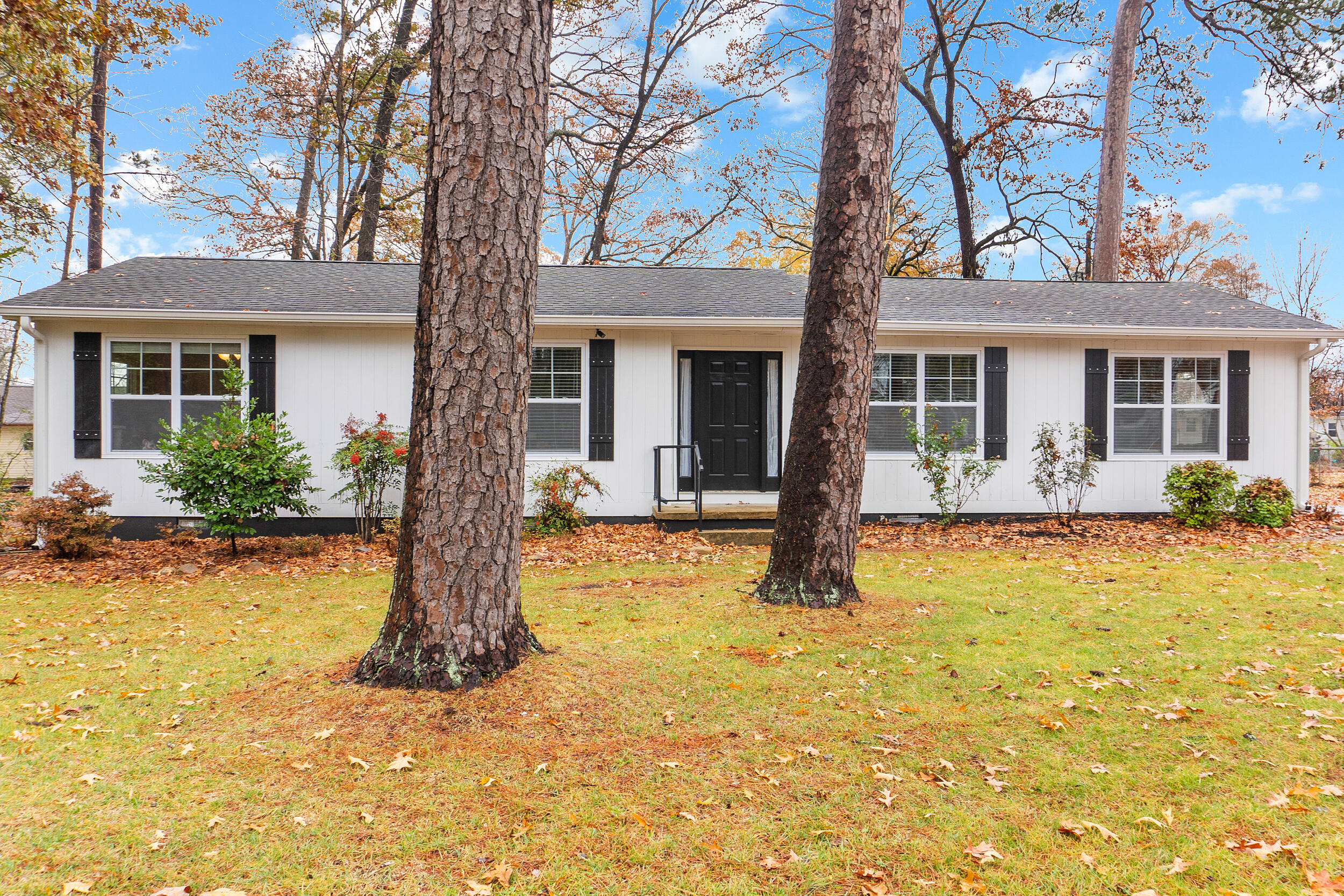 6105 Bermuda Terrace