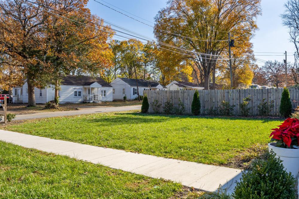 1482 E State Line Road