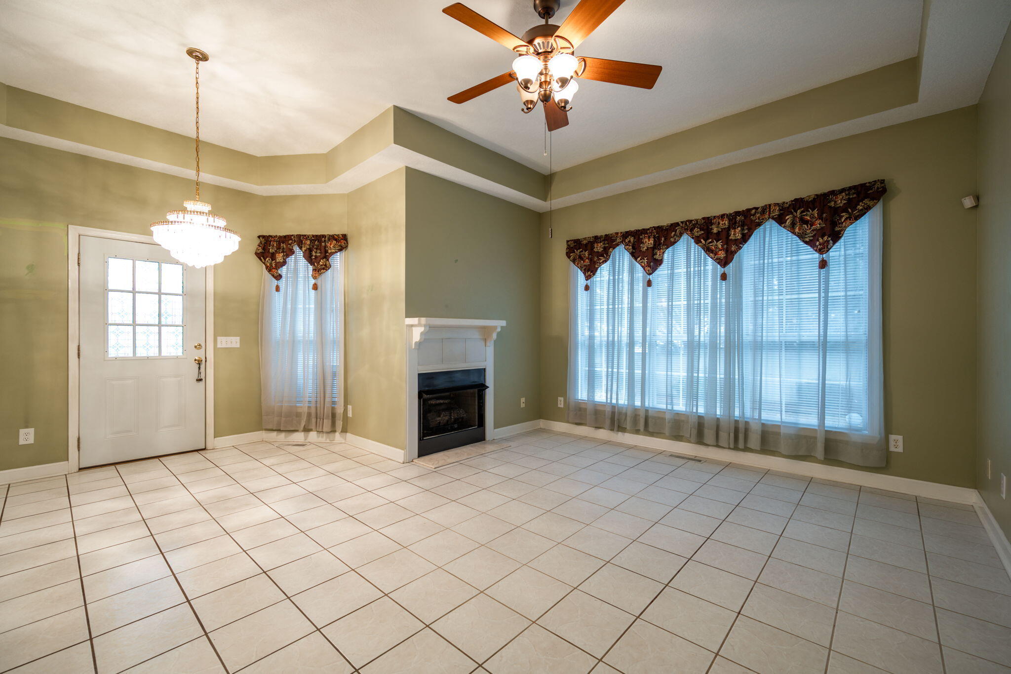 6823 Chiswick Drive