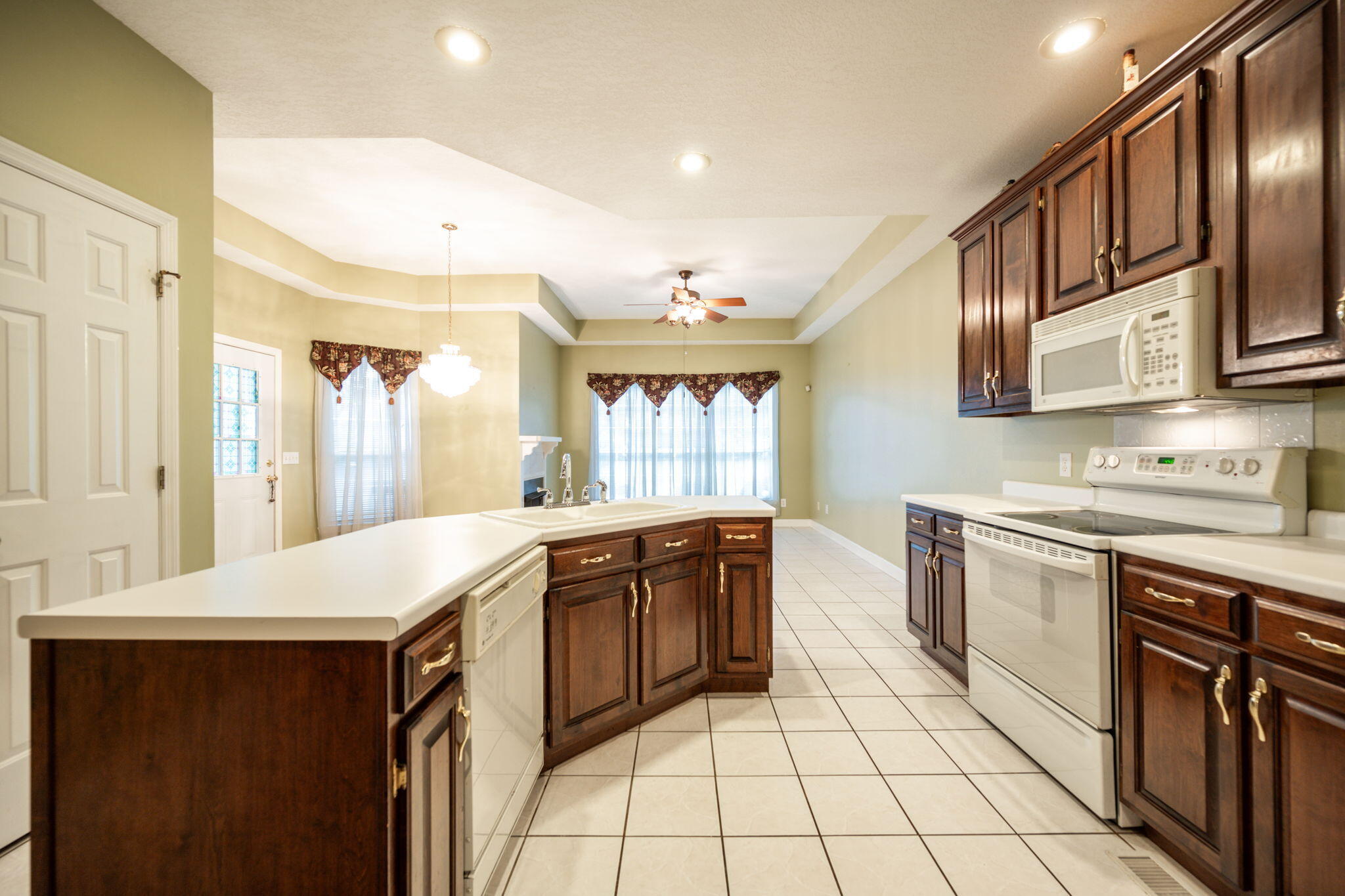 6823 Chiswick Drive